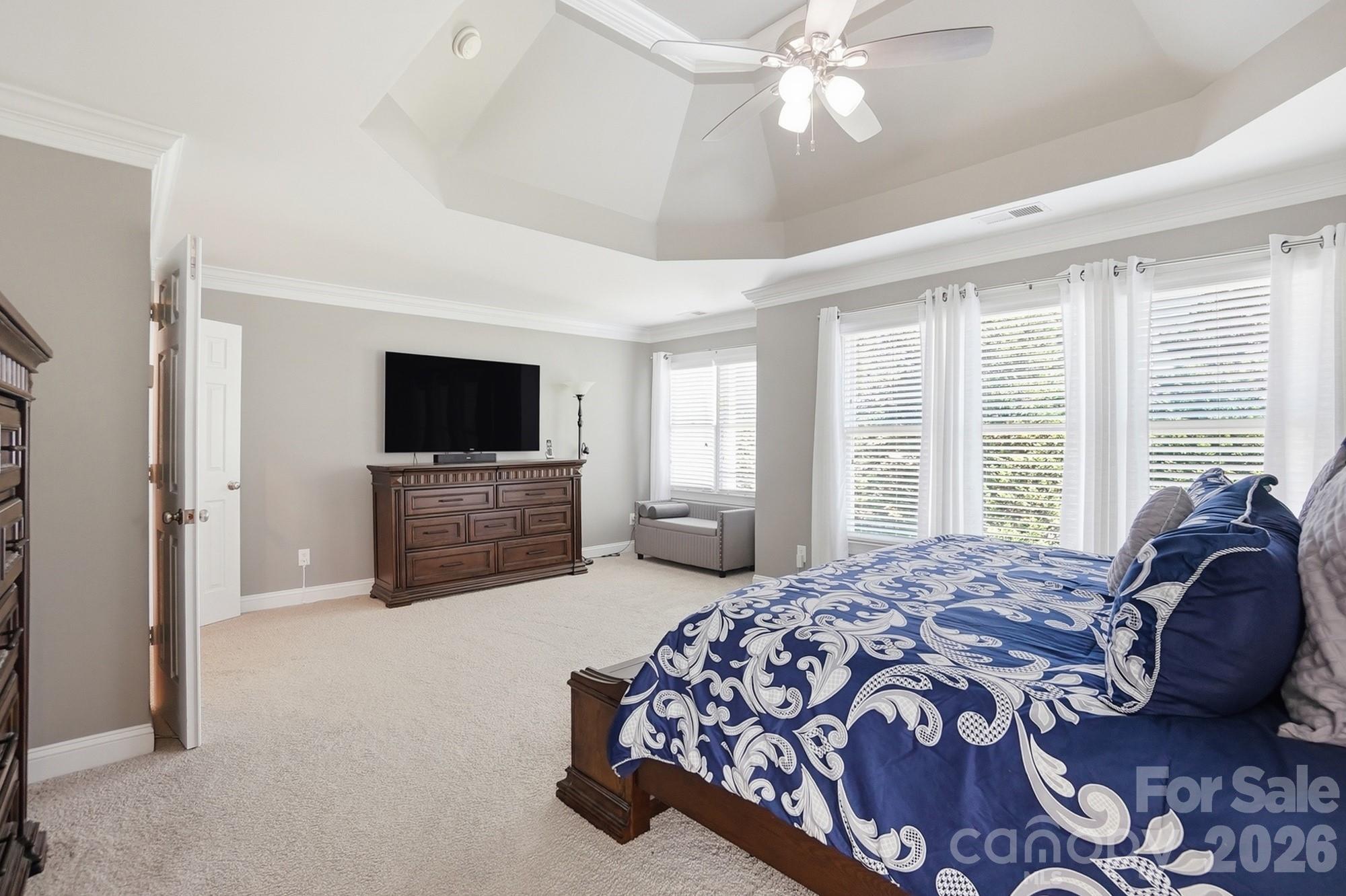6326 Riverside Oaks Drive