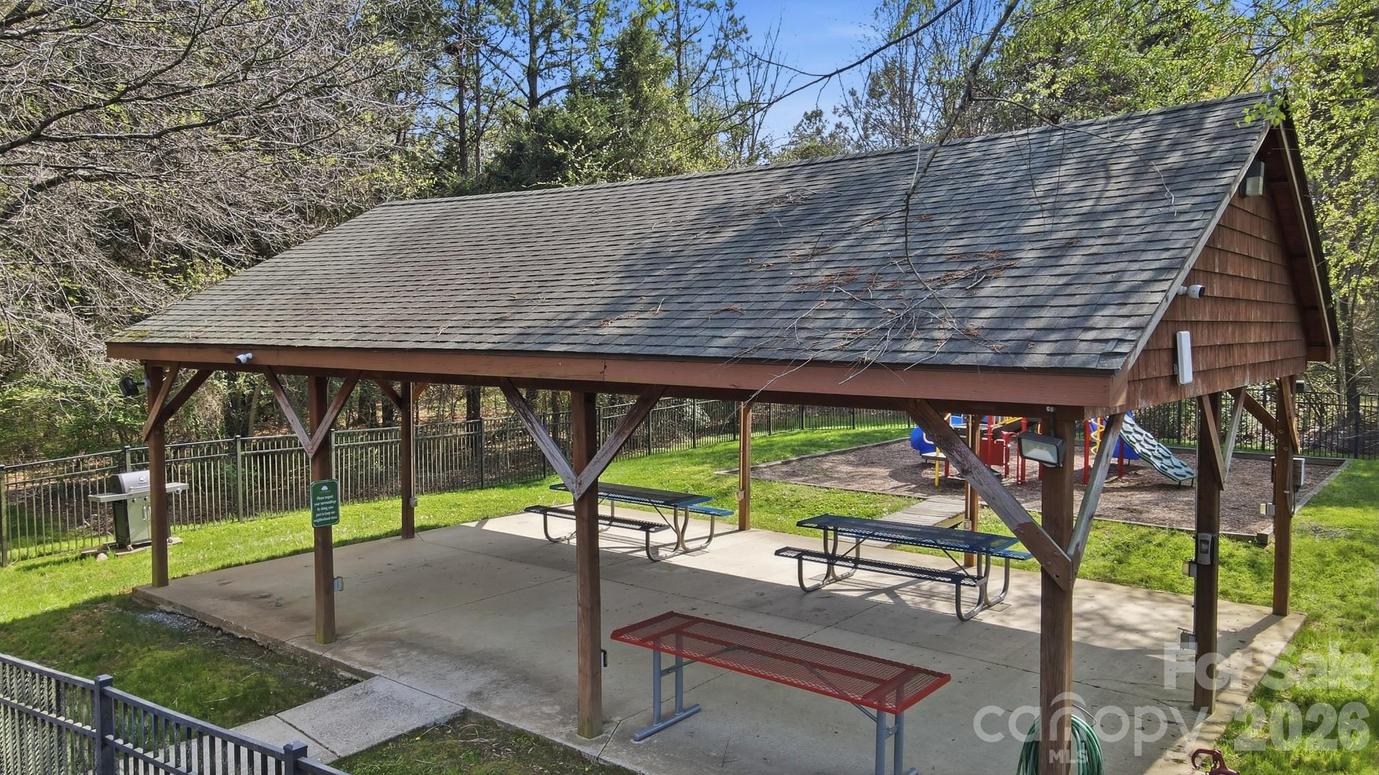 6326 Riverside Oaks Drive