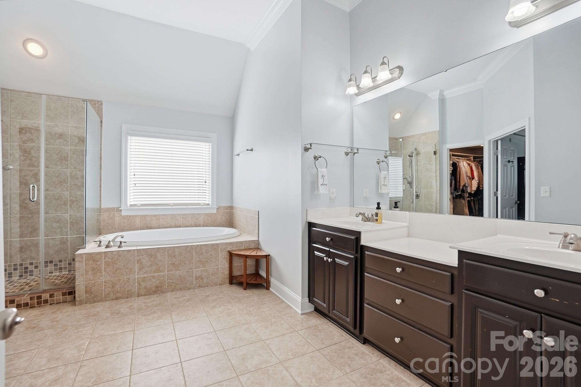 6326 Riverside Oaks Drive