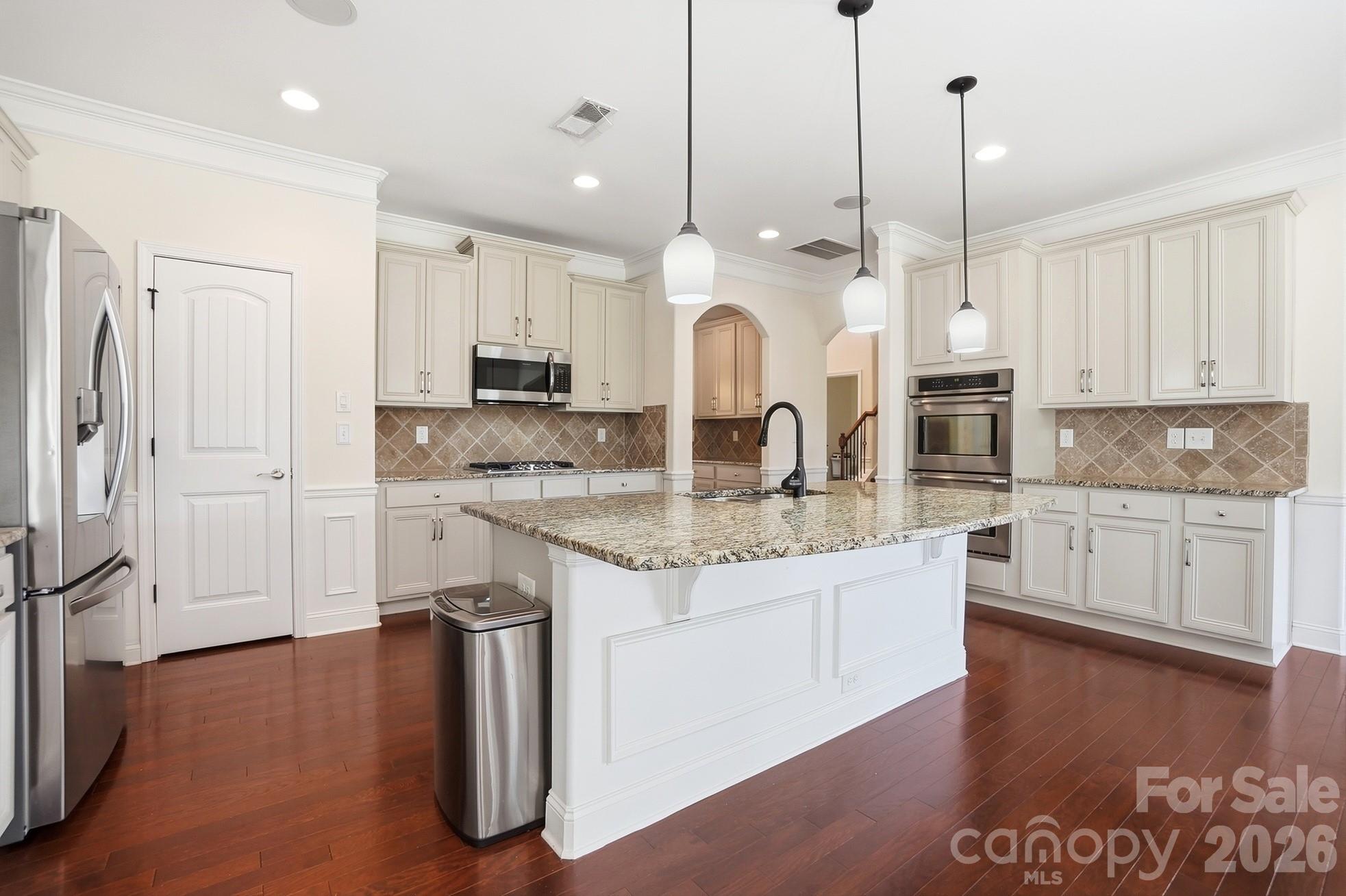 5509 Holly Hills Drive