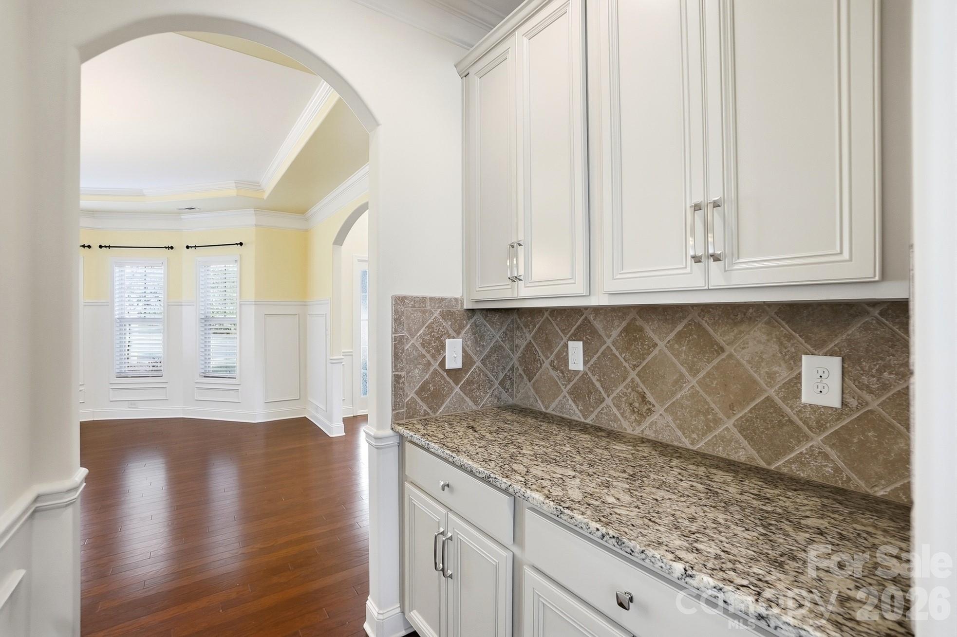 5509 Holly Hills Drive