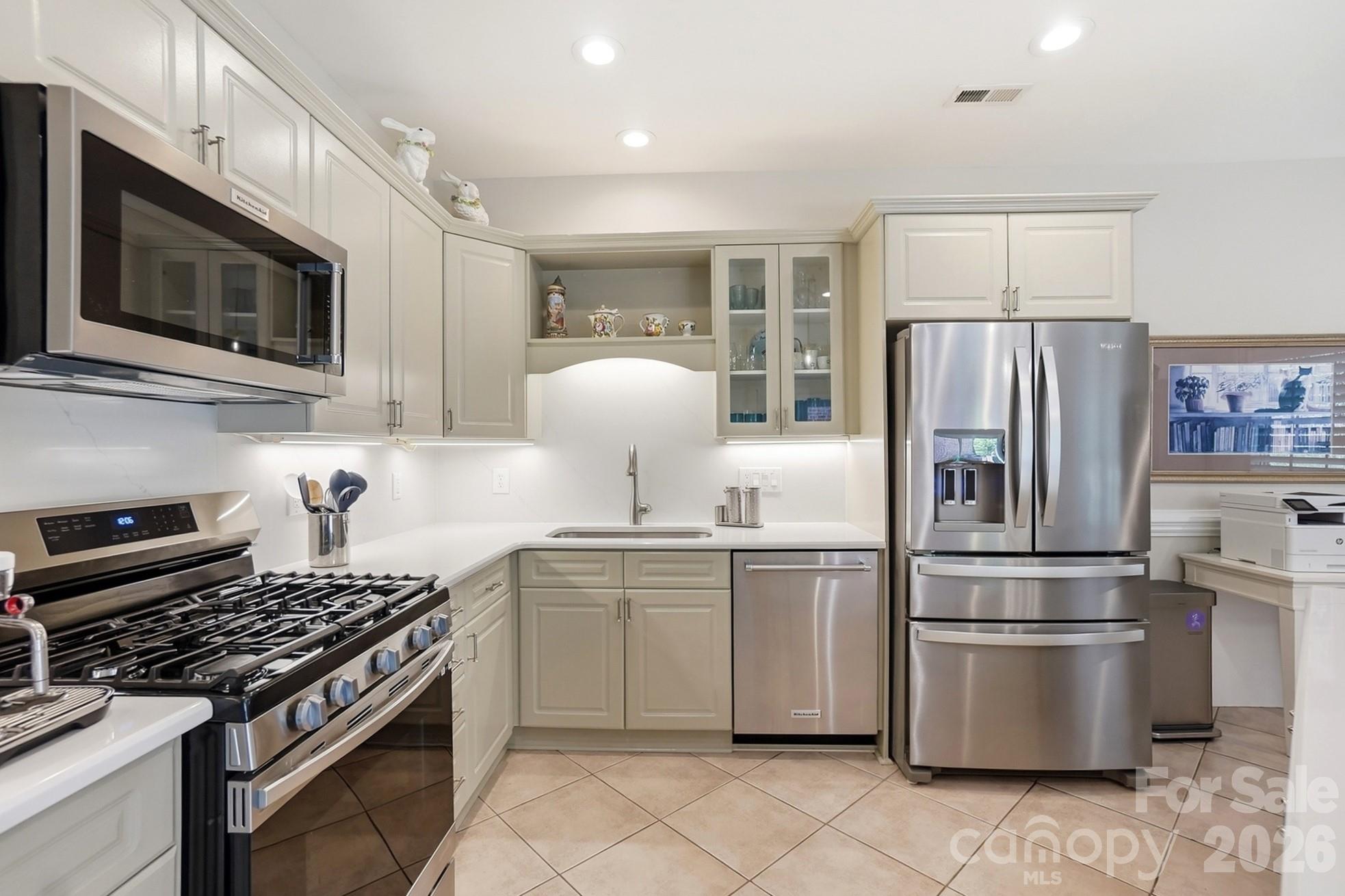 9423 Bonnie Briar Circle