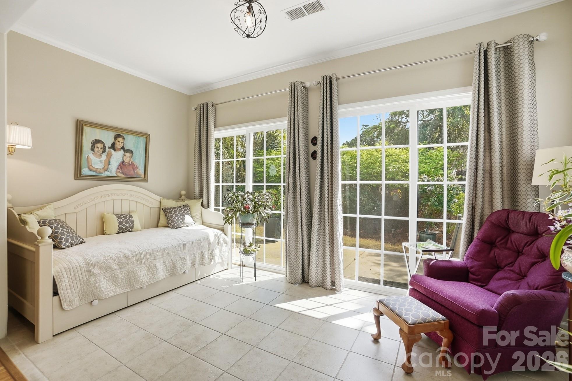 5123 Grandview Drive