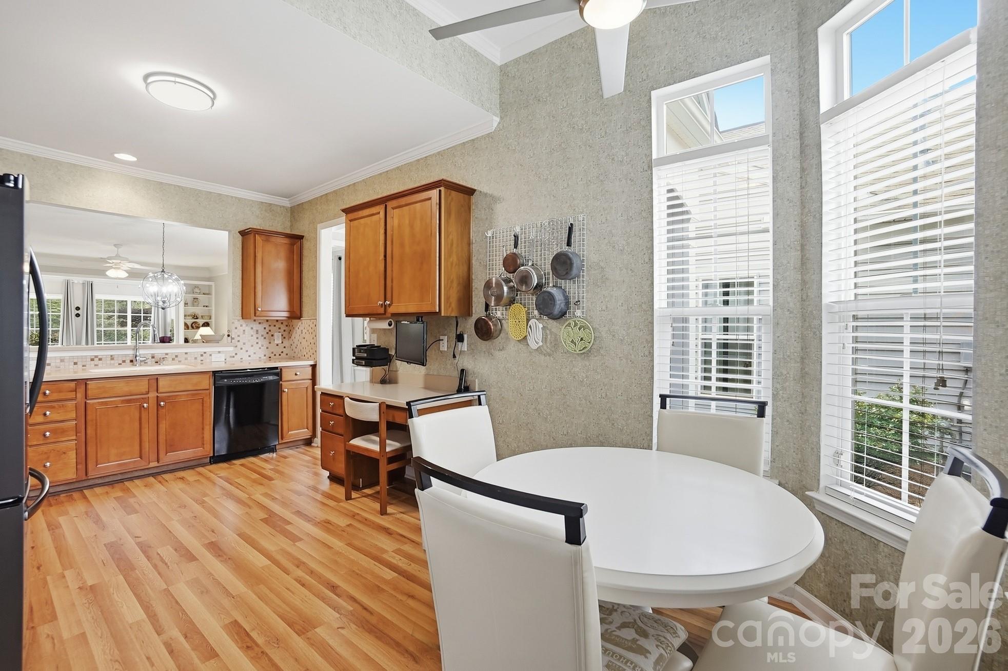 5123 Grandview Drive