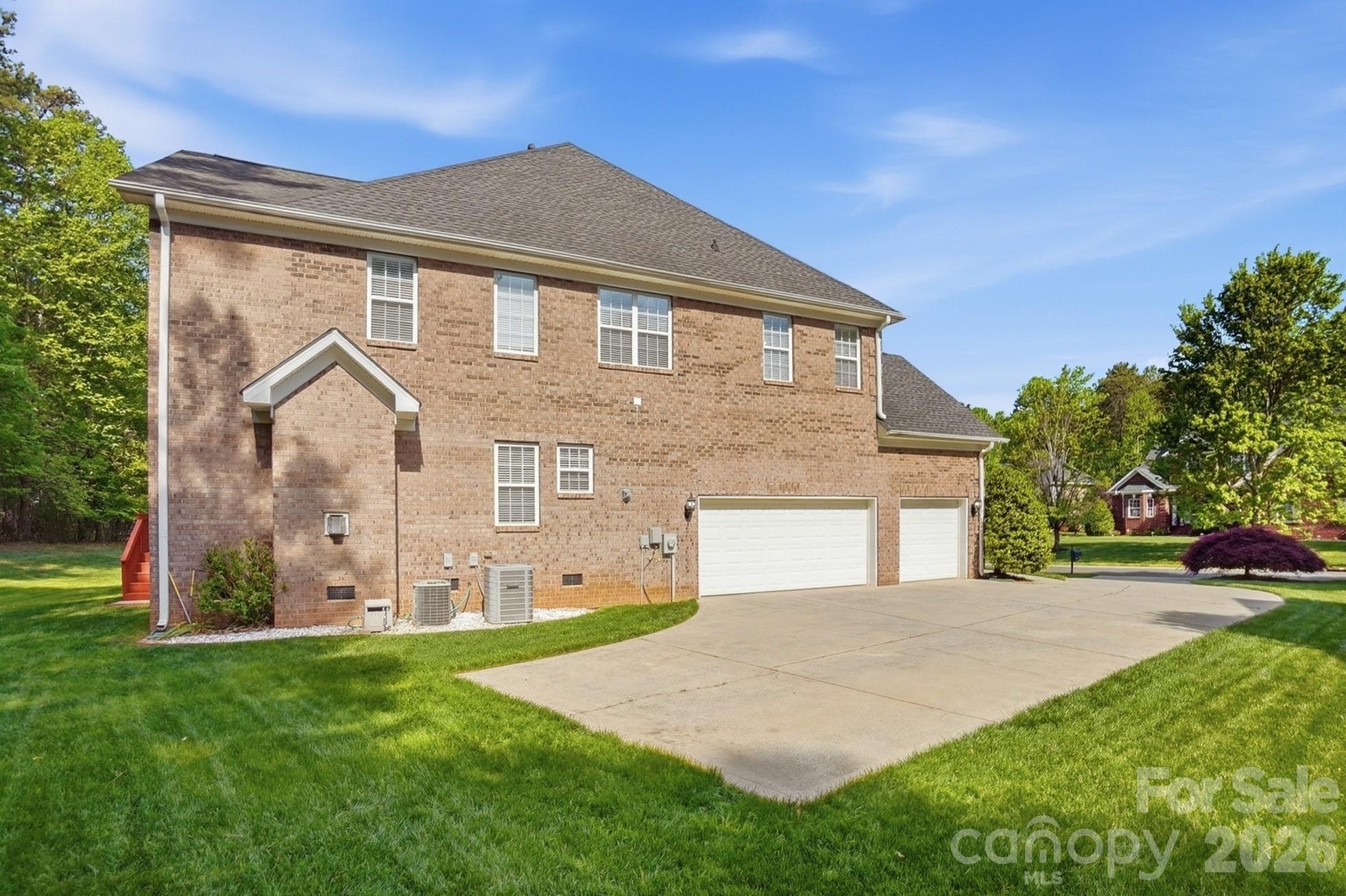 807 Crown Vista Court