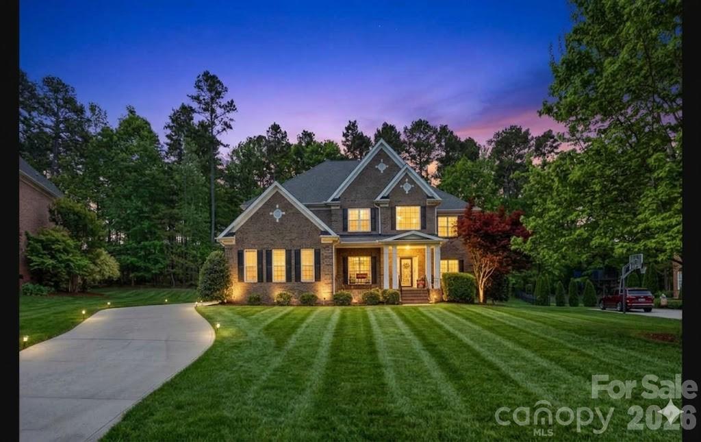 807 Crown Vista Court