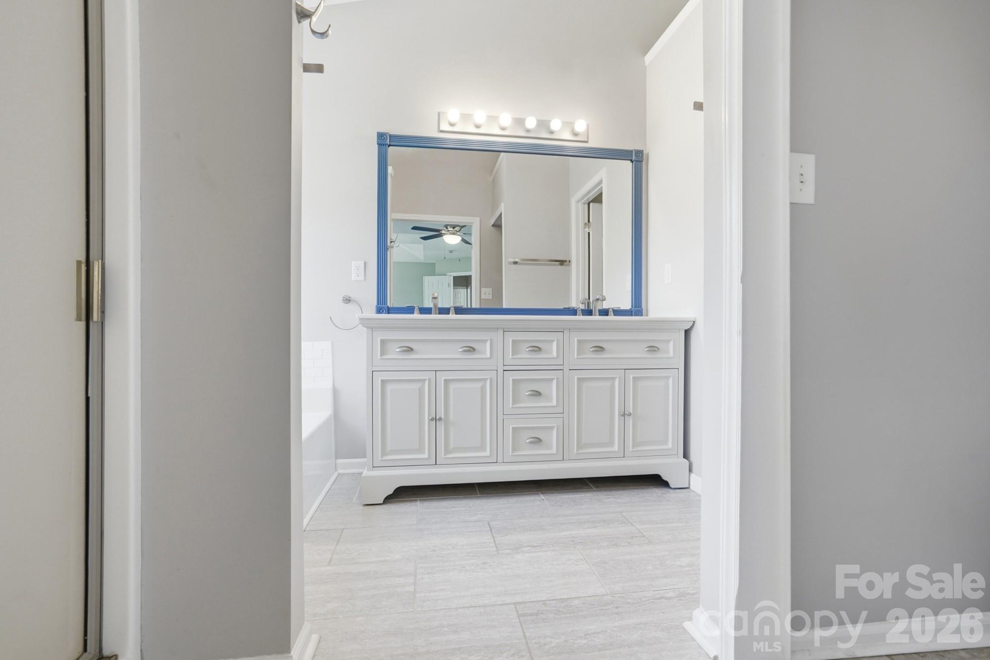 9213 Chastain Walk Drive