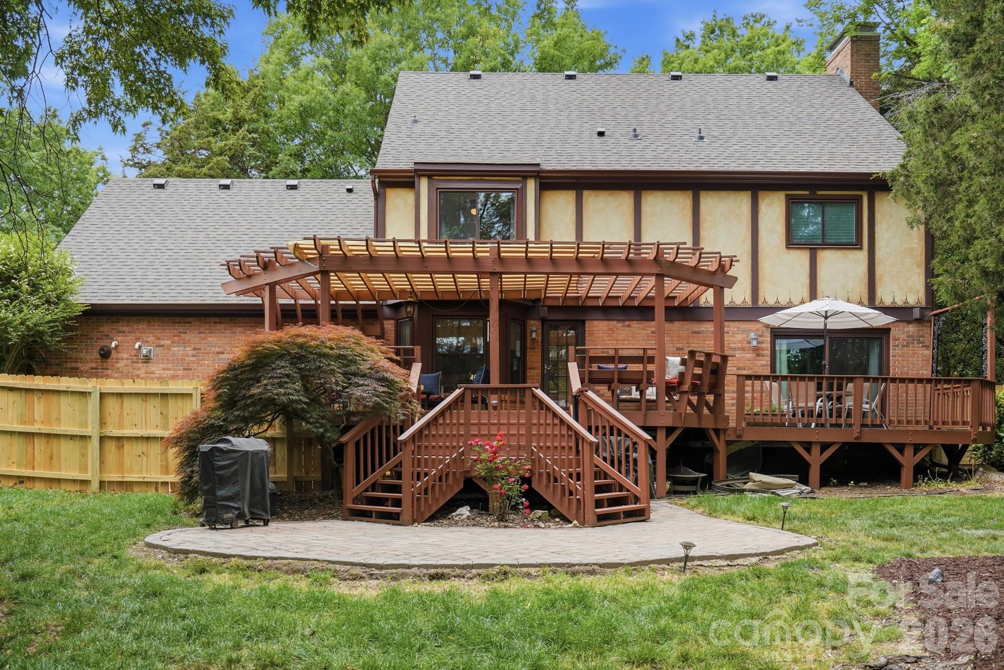 5101 Lindstrom Drive