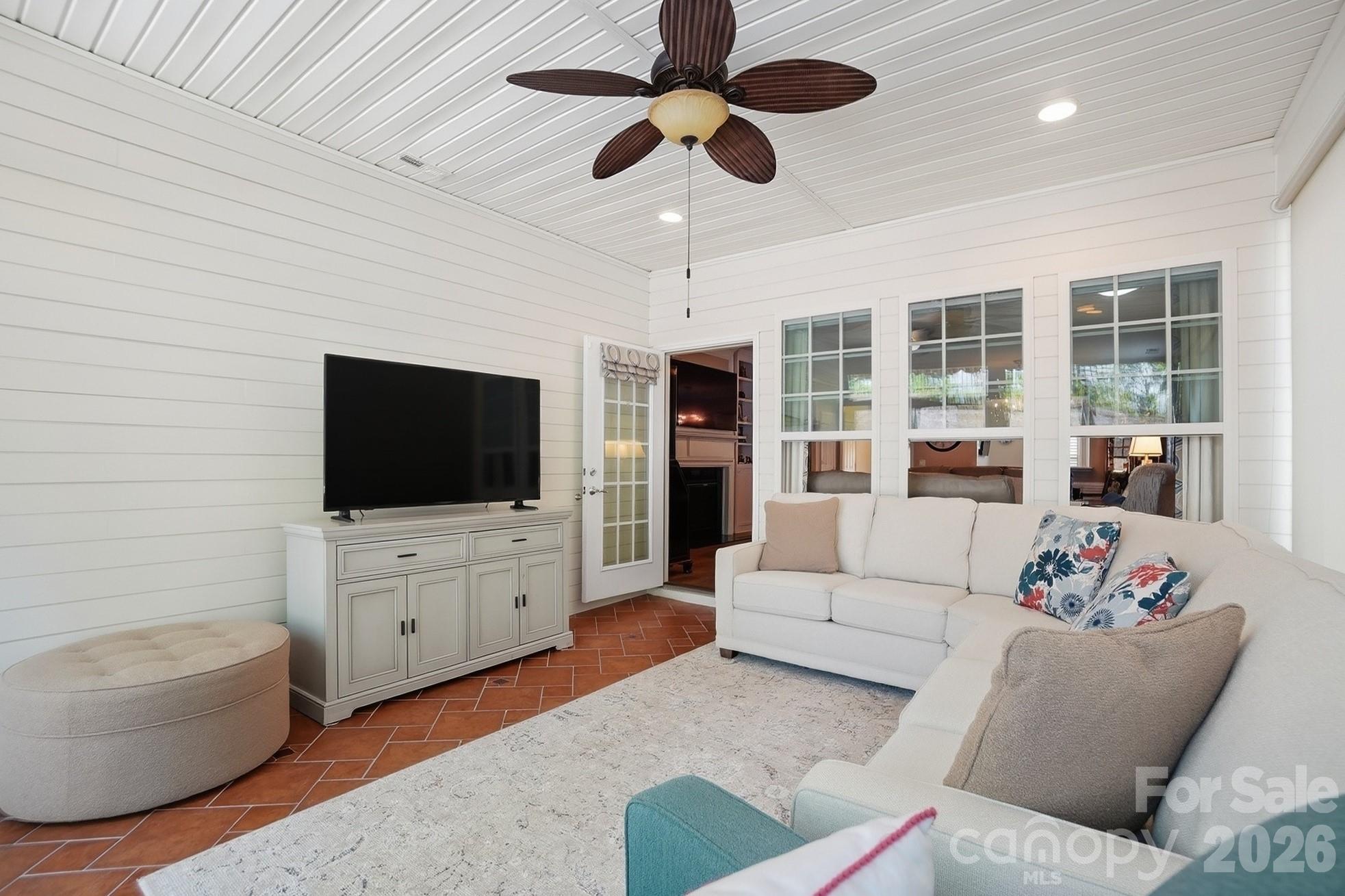 6014 Bison Court