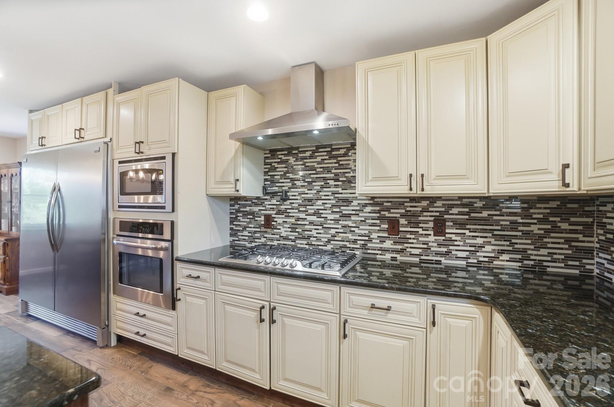 487 Linwood Road