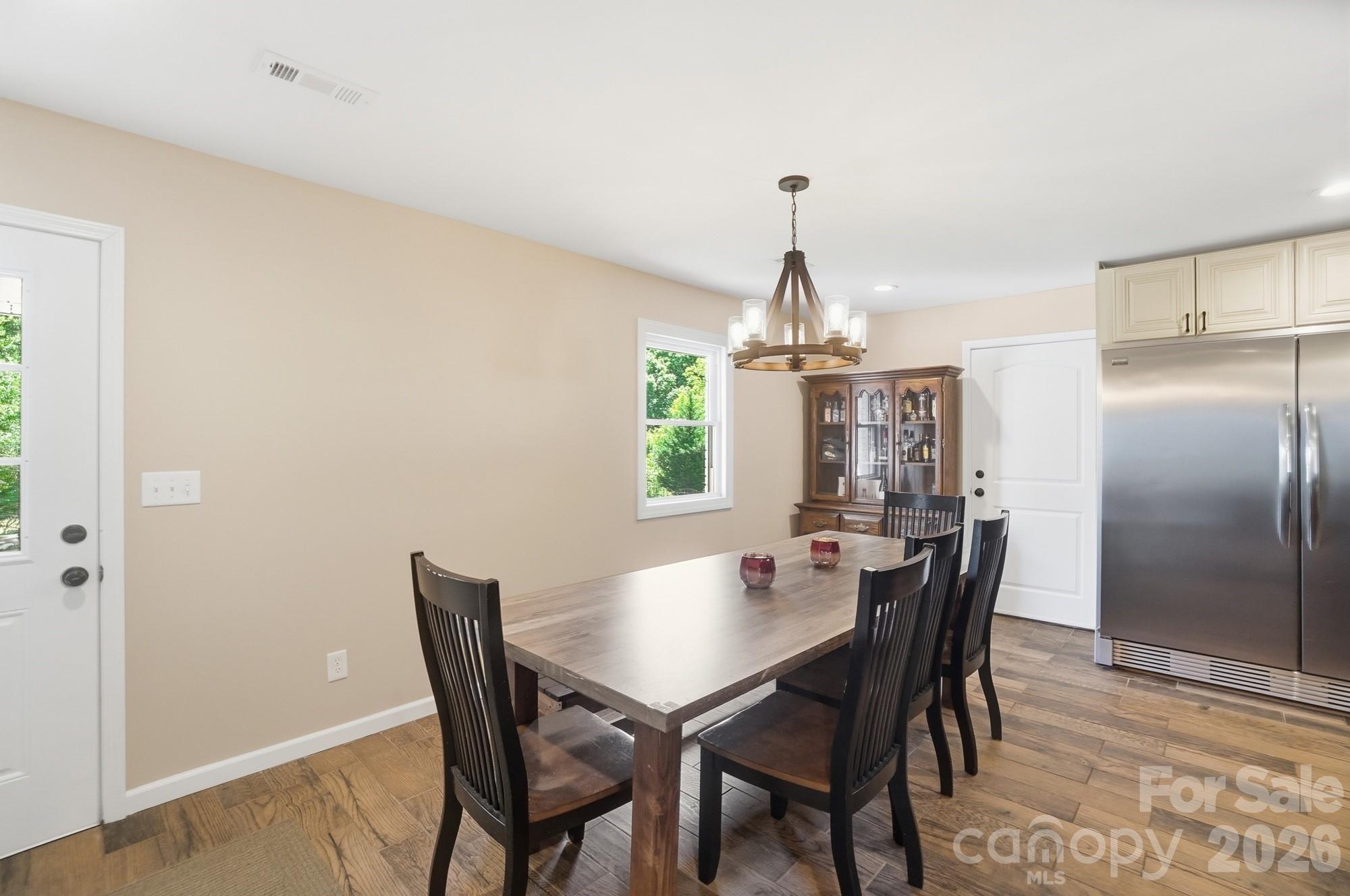 487 Linwood Road