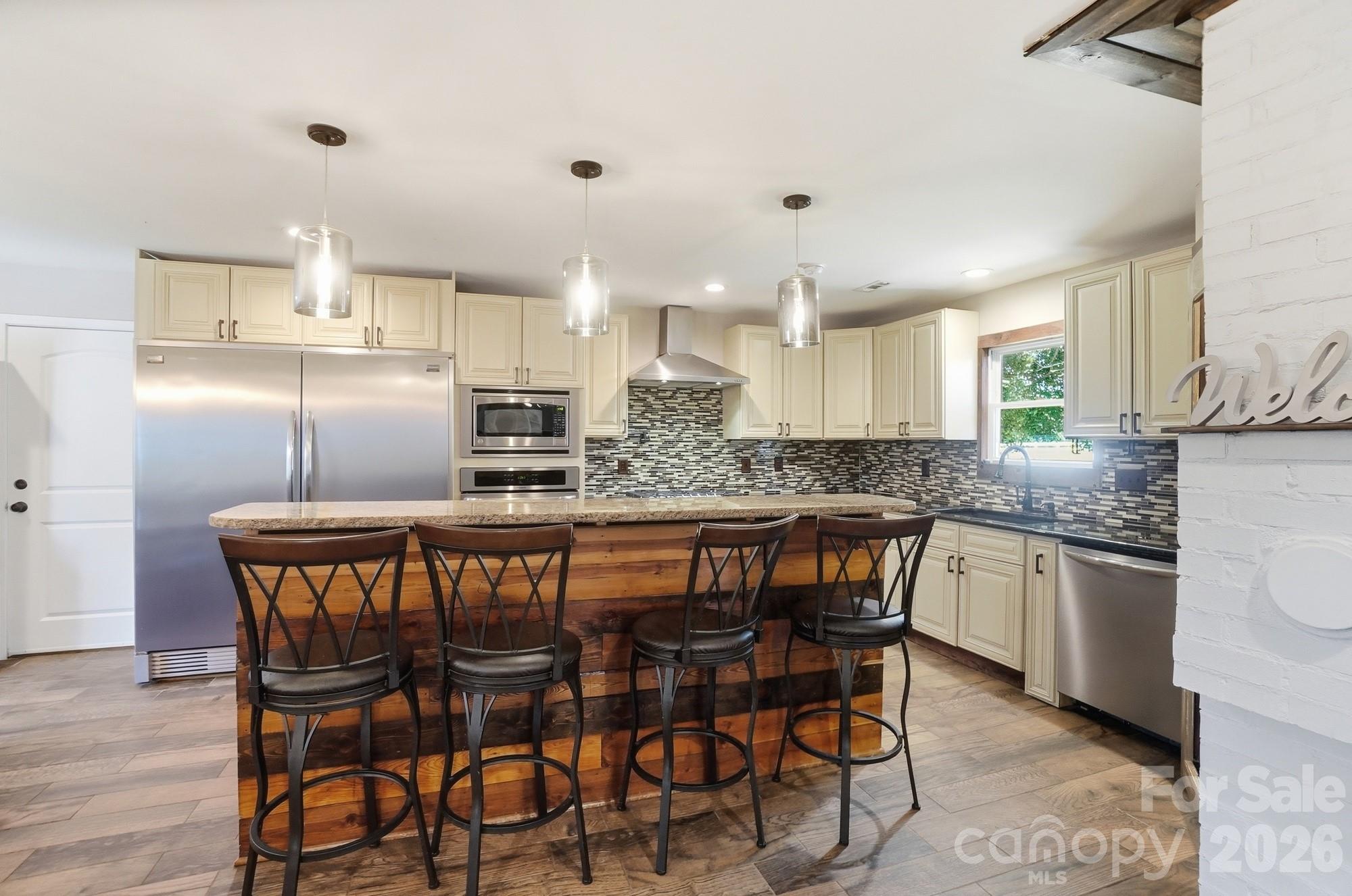 487 Linwood Road