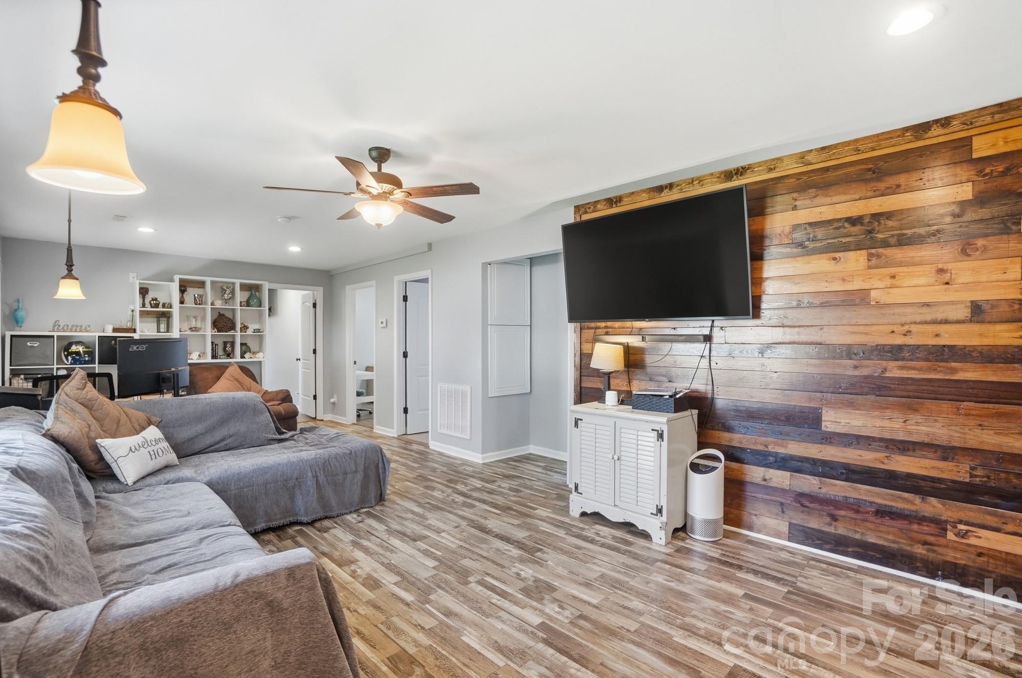 487 Linwood Road