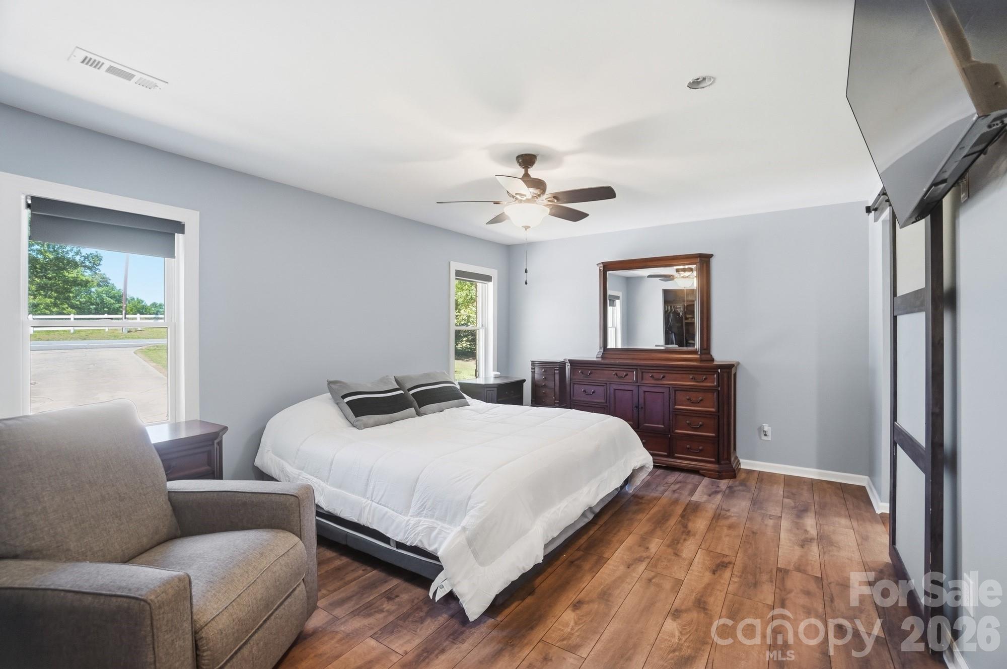 487 Linwood Road