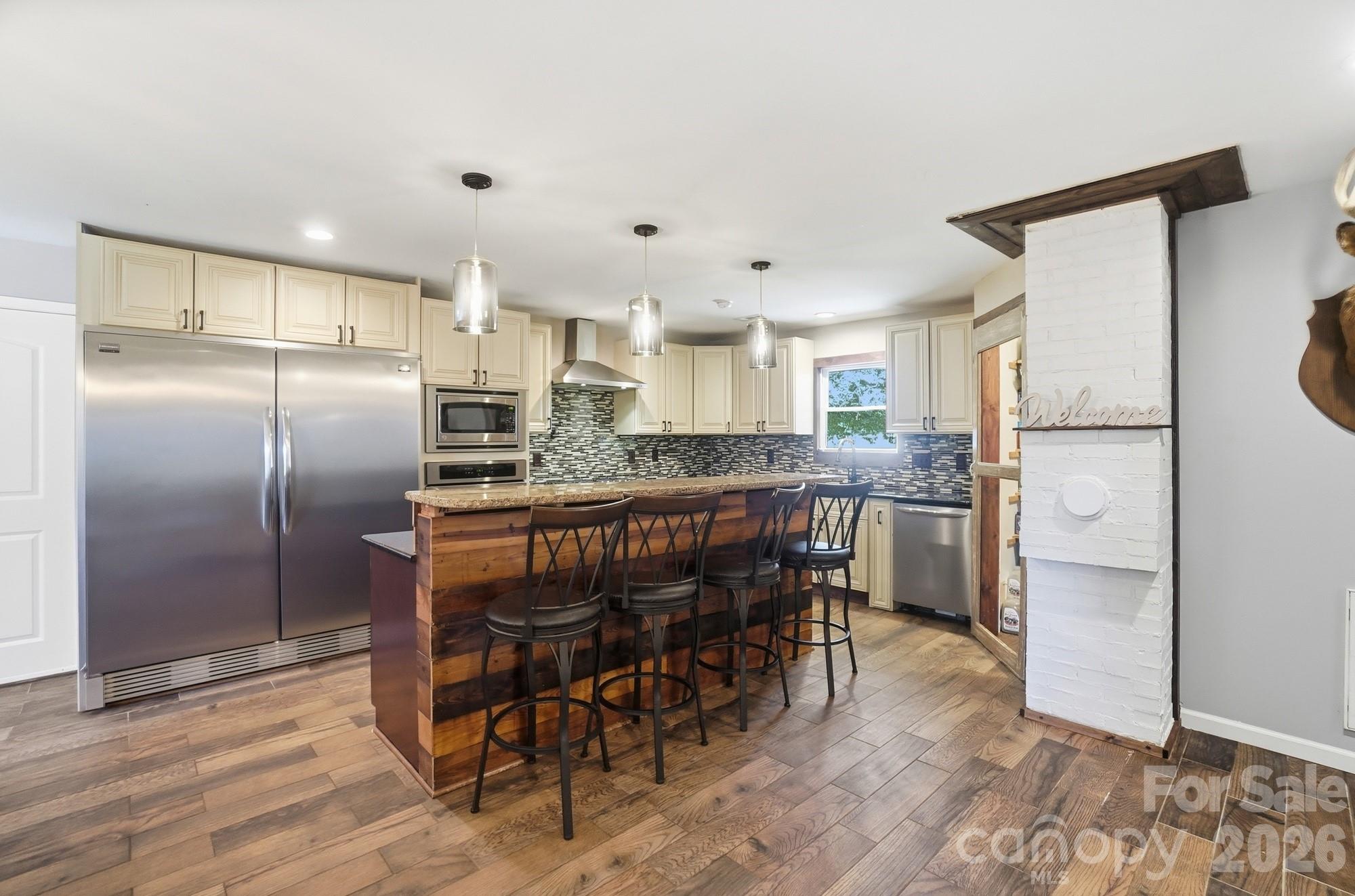 487 Linwood Road