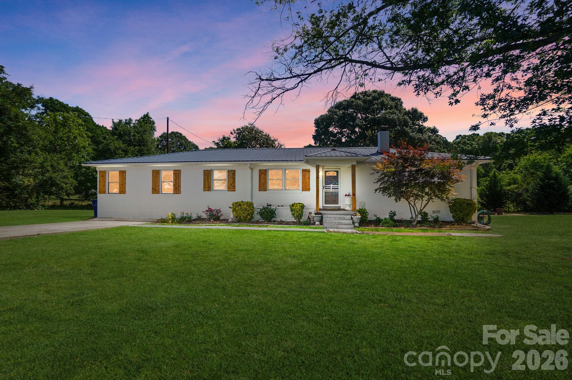 487 Linwood Road
