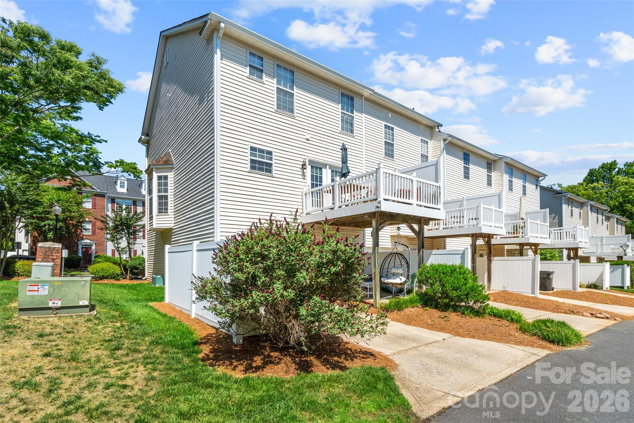 11737 Fiddlers Roof Lane
