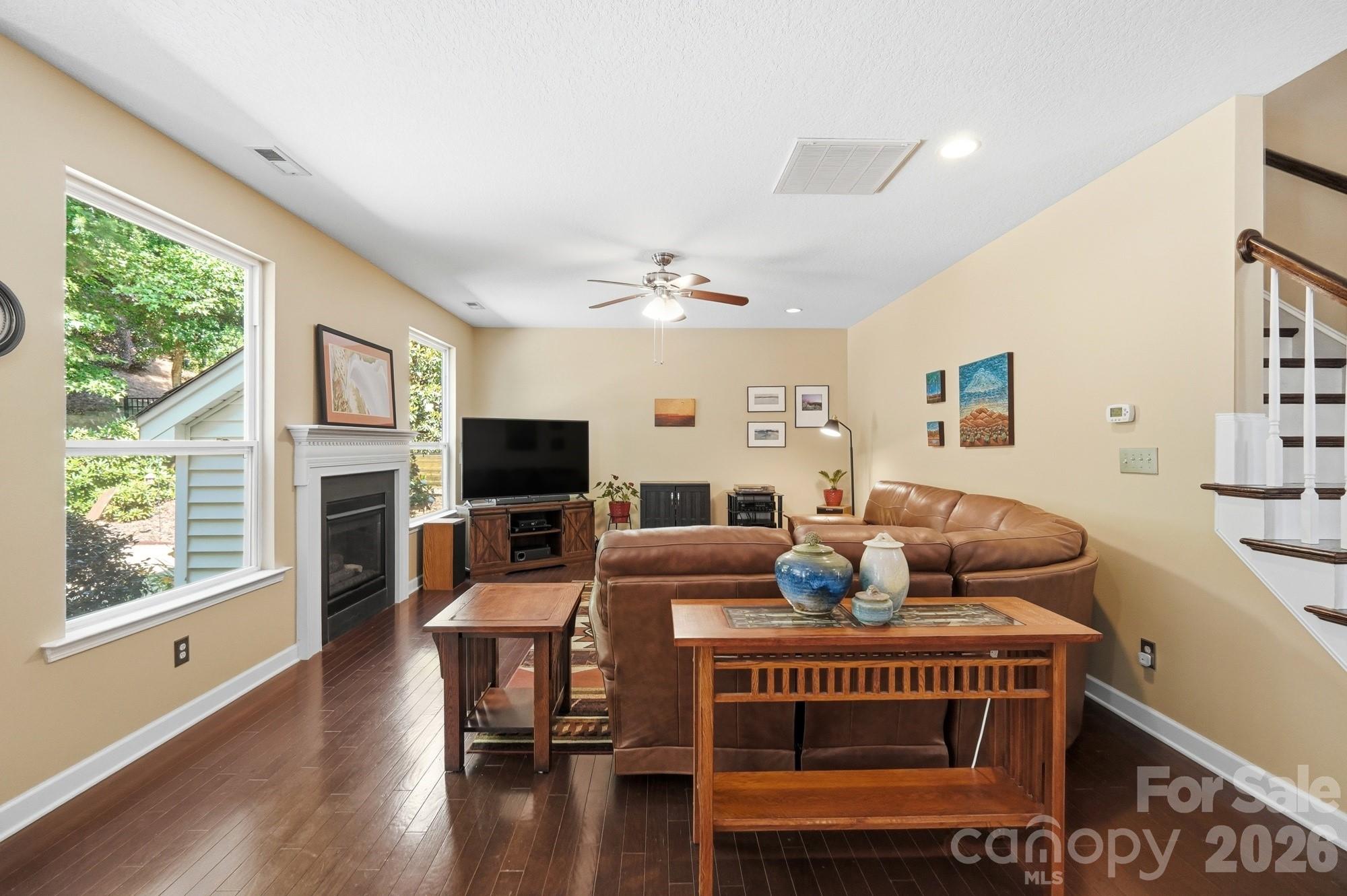13411 Reunion Street