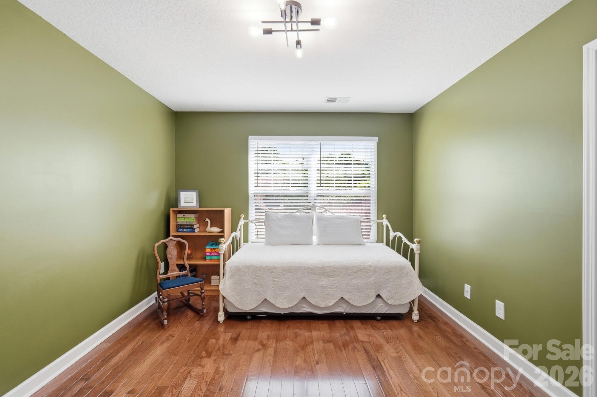 13411 Reunion Street