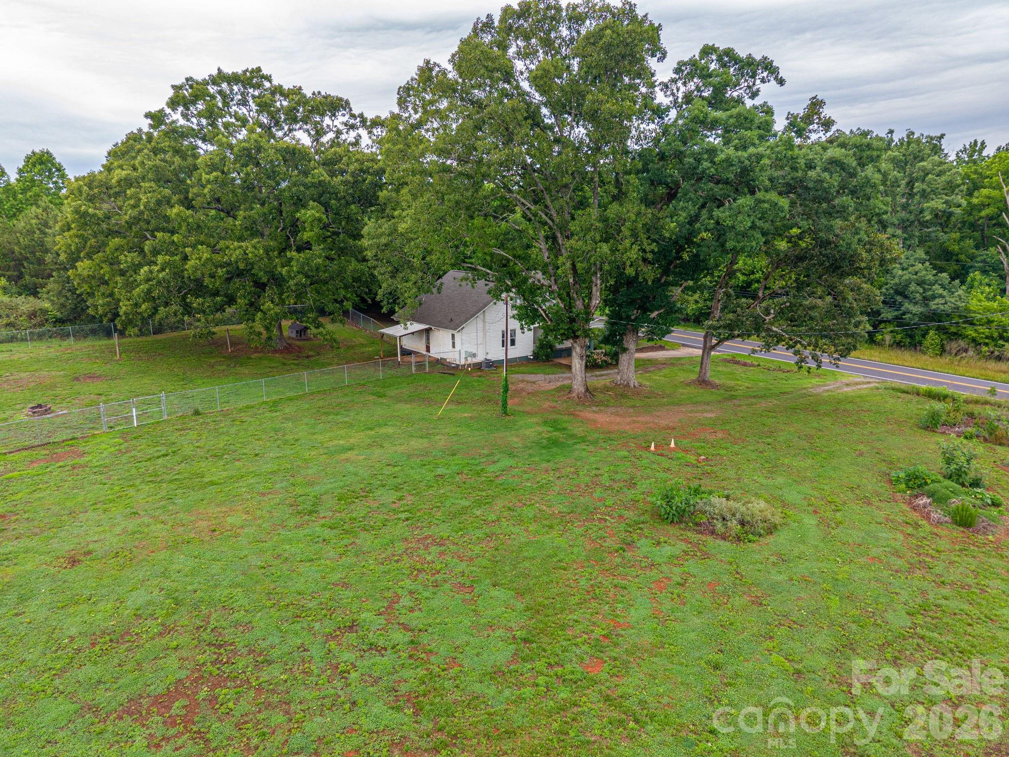1143 W Stagecoach Trail