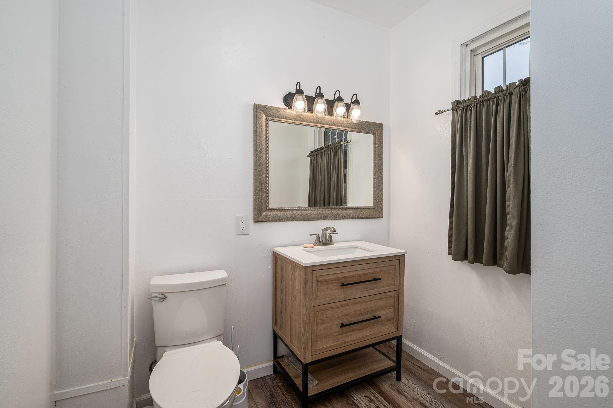 1143 W Stagecoach Trail