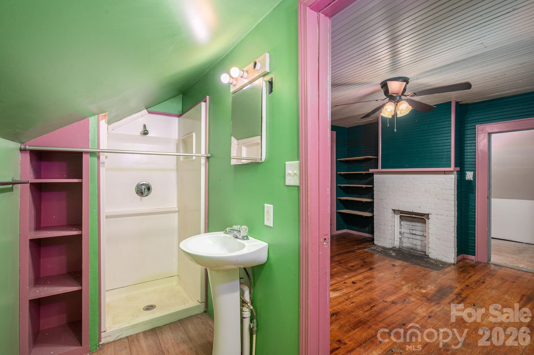 1143 W Stagecoach Trail