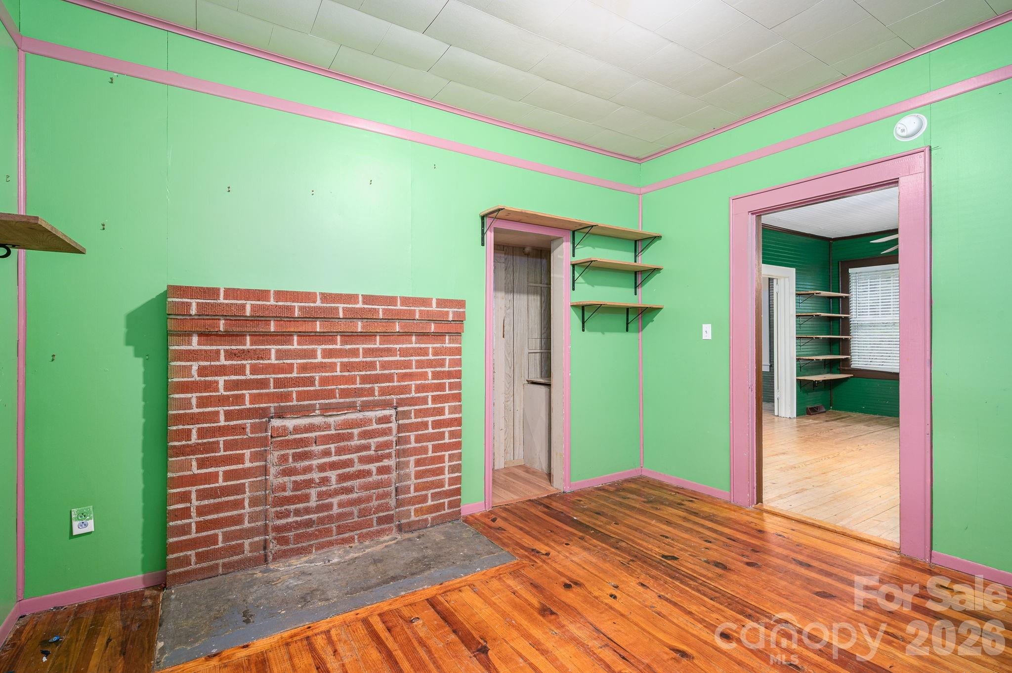 1143 W Stagecoach Trail
