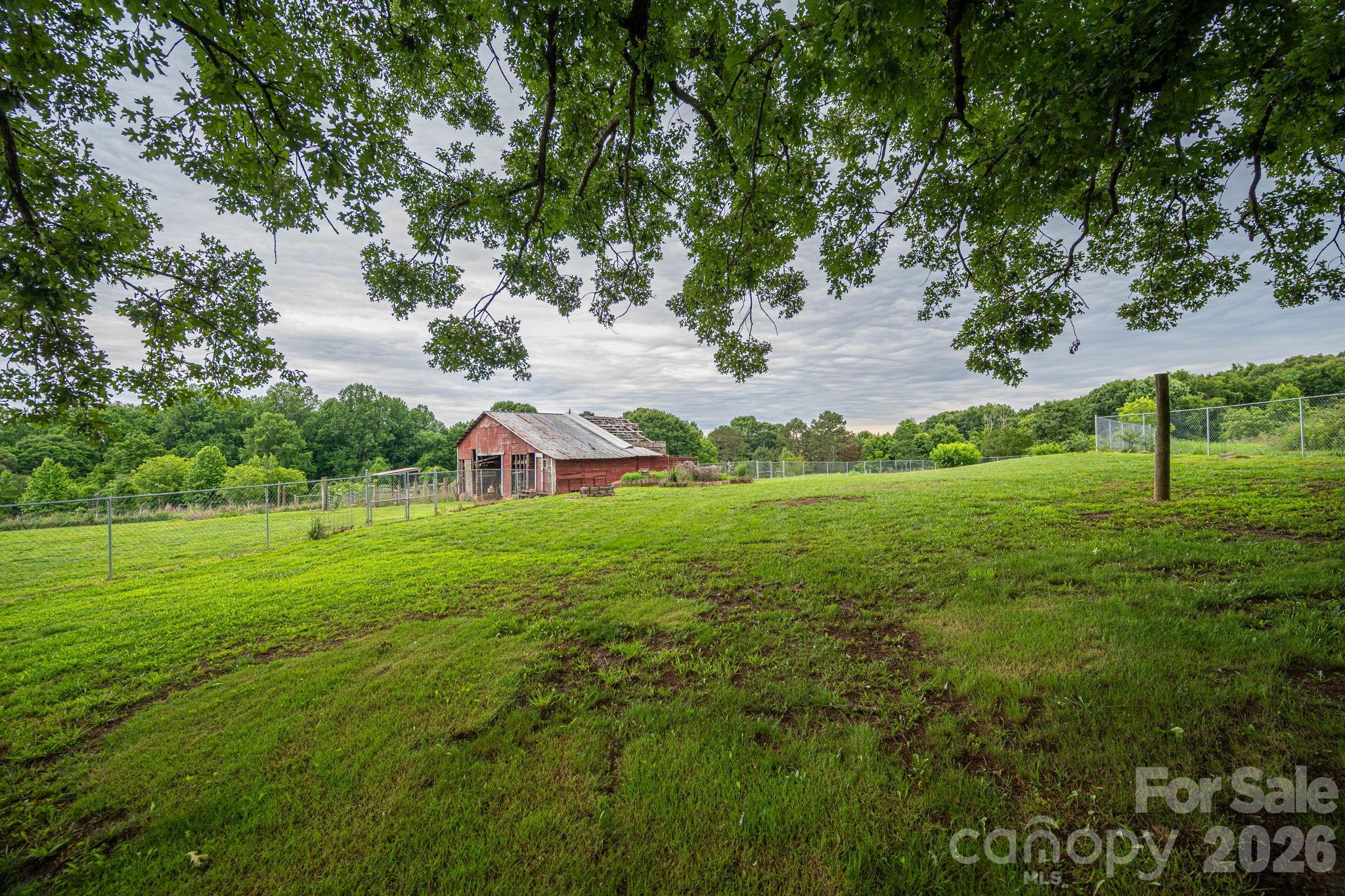 1143 W Stagecoach Trail