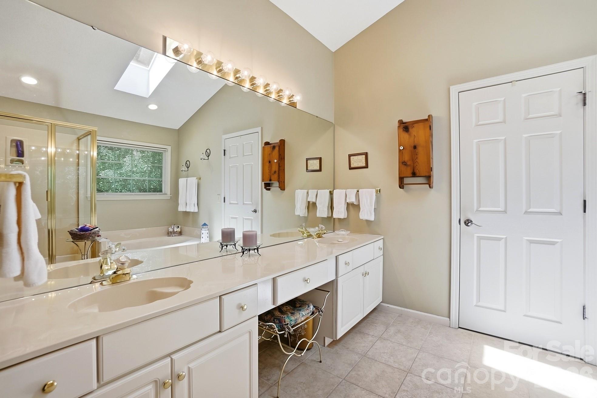 12100 Provincetowne Drive