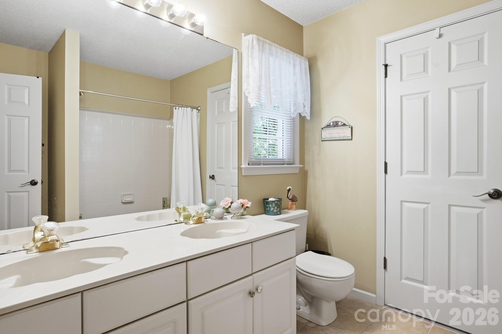 12100 Provincetowne Drive