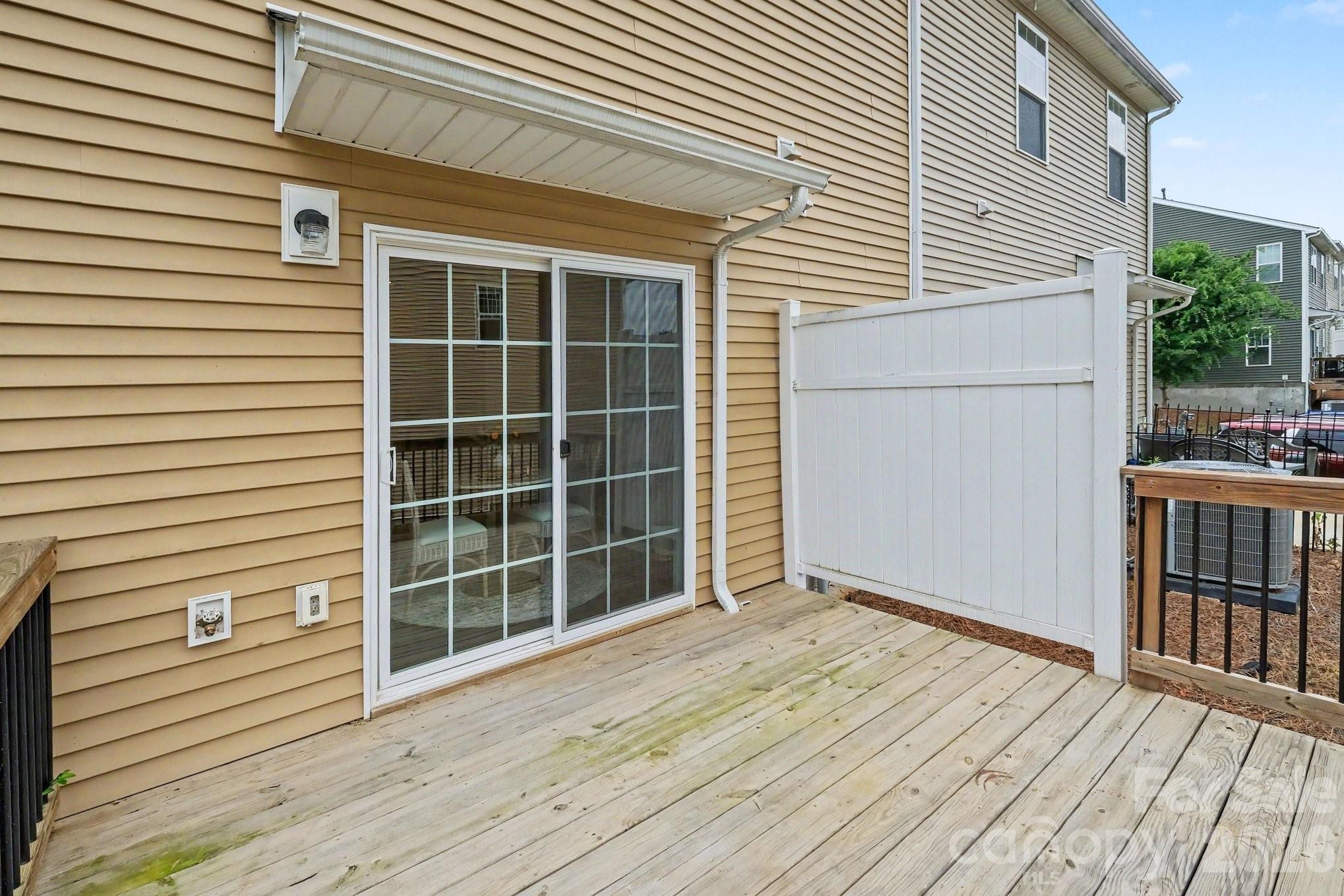 6411 Revolutionary Trail