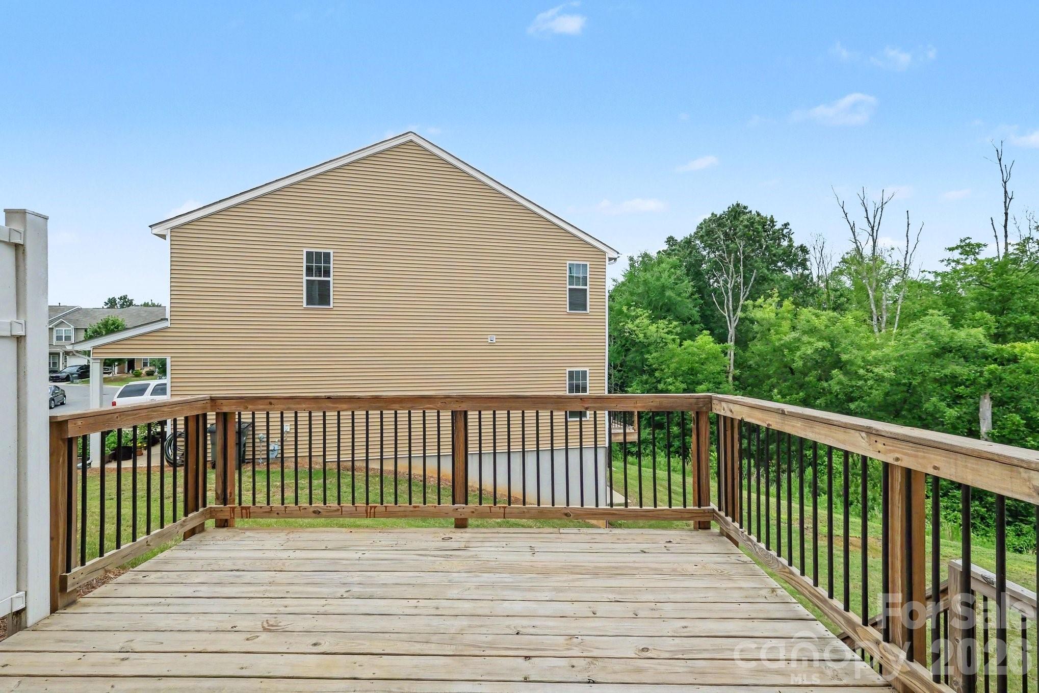 6411 Revolutionary Trail