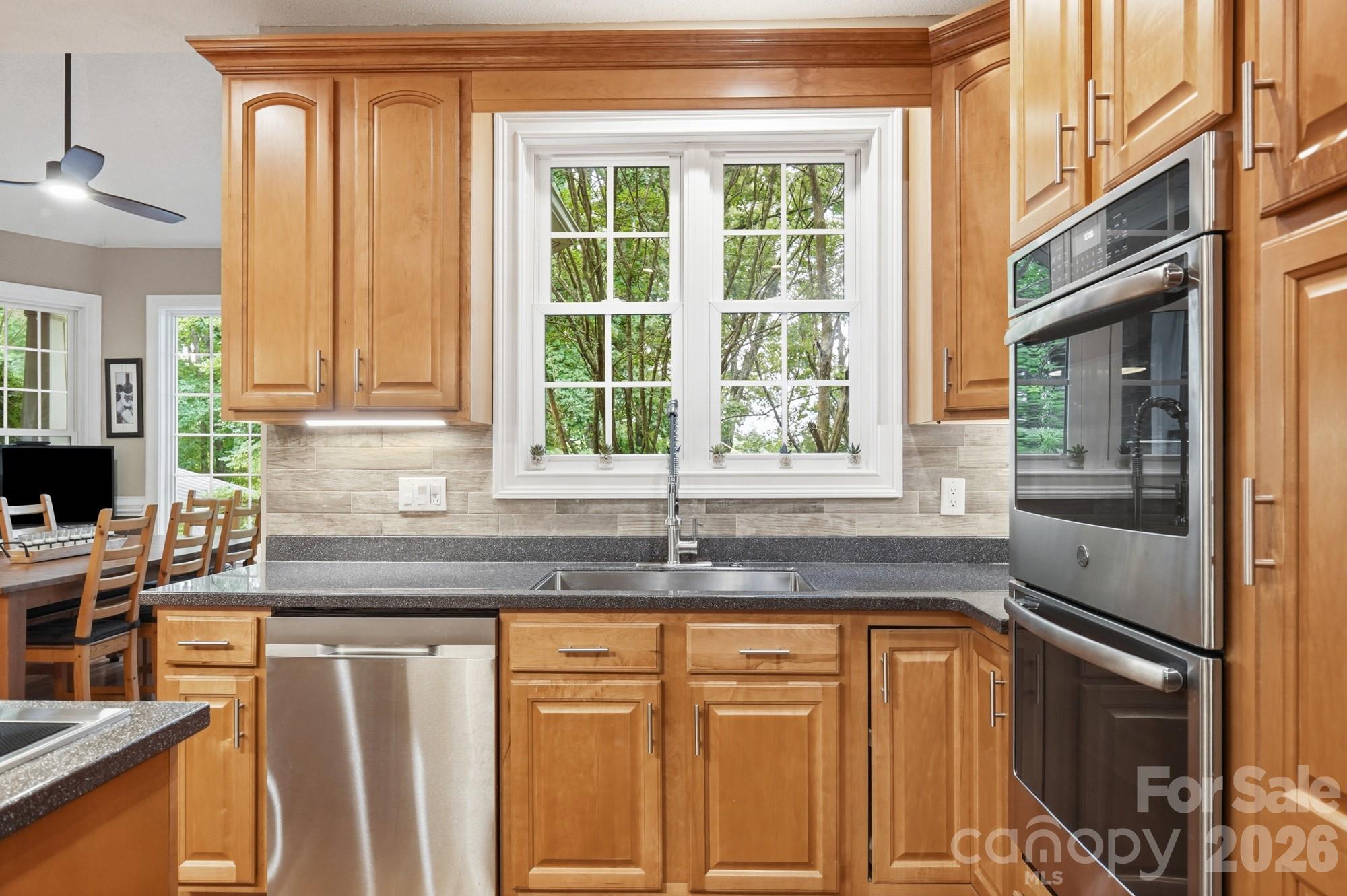 1220 Grun Augen Drive