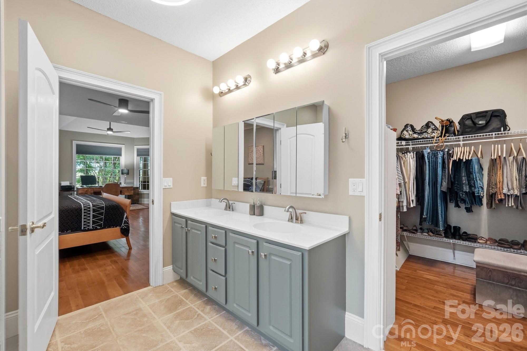 1220 Grun Augen Drive