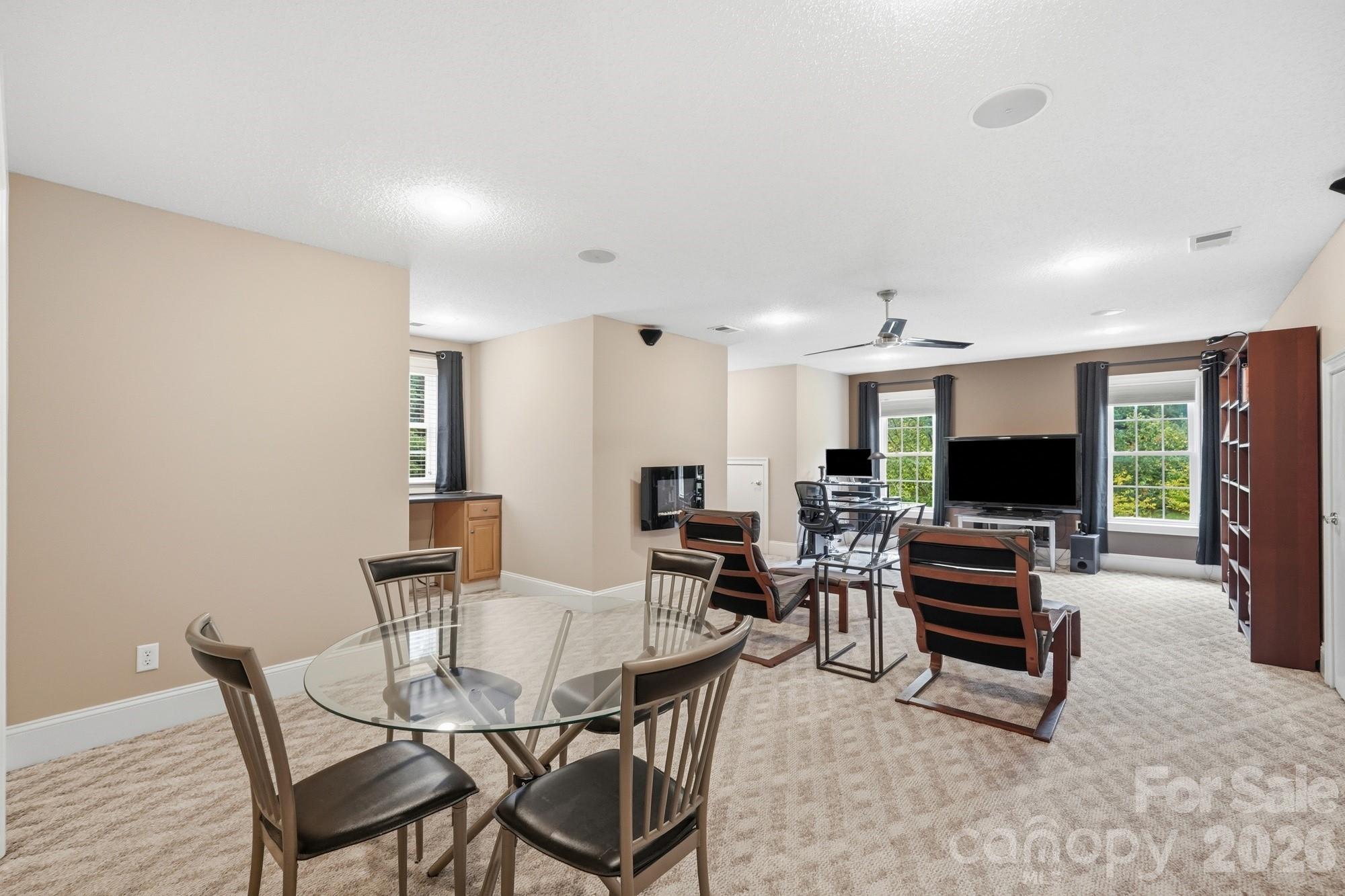 1220 Grun Augen Drive