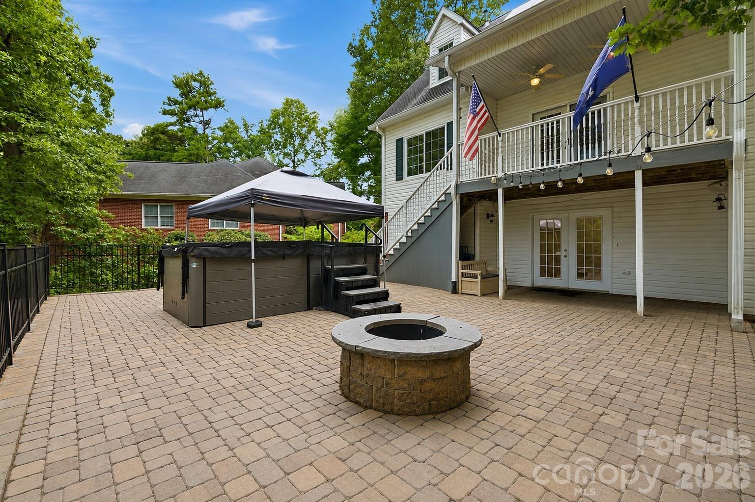 2628 Whitehall Court