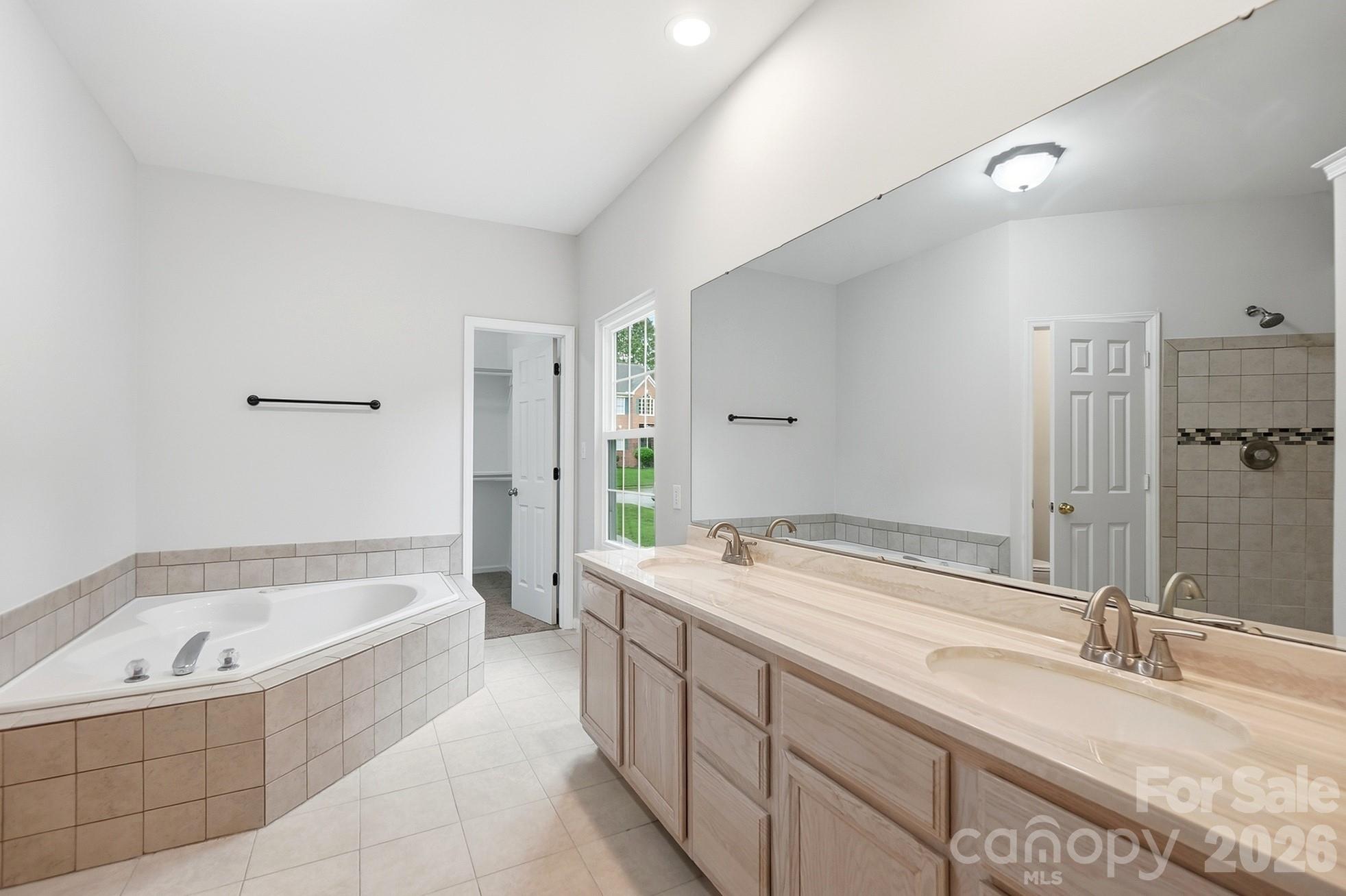 2628 Whitehall Court