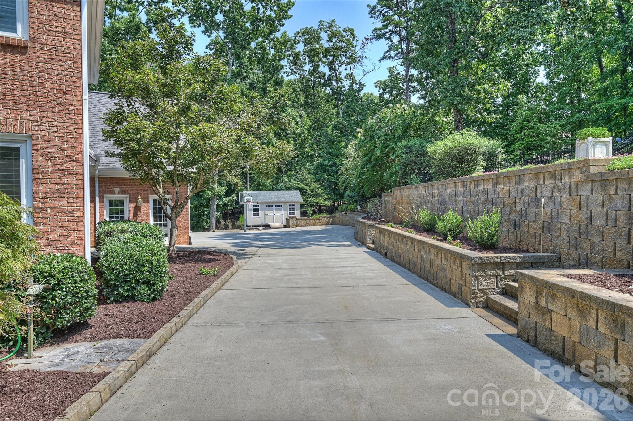 7701 Walthall Court