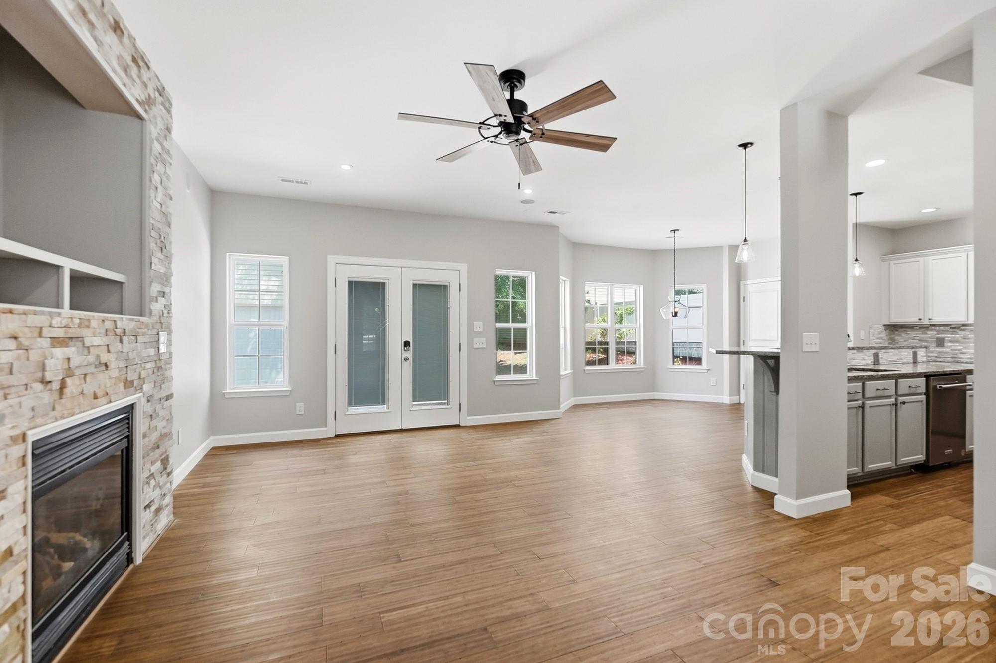 11402 Heritage Green Drive