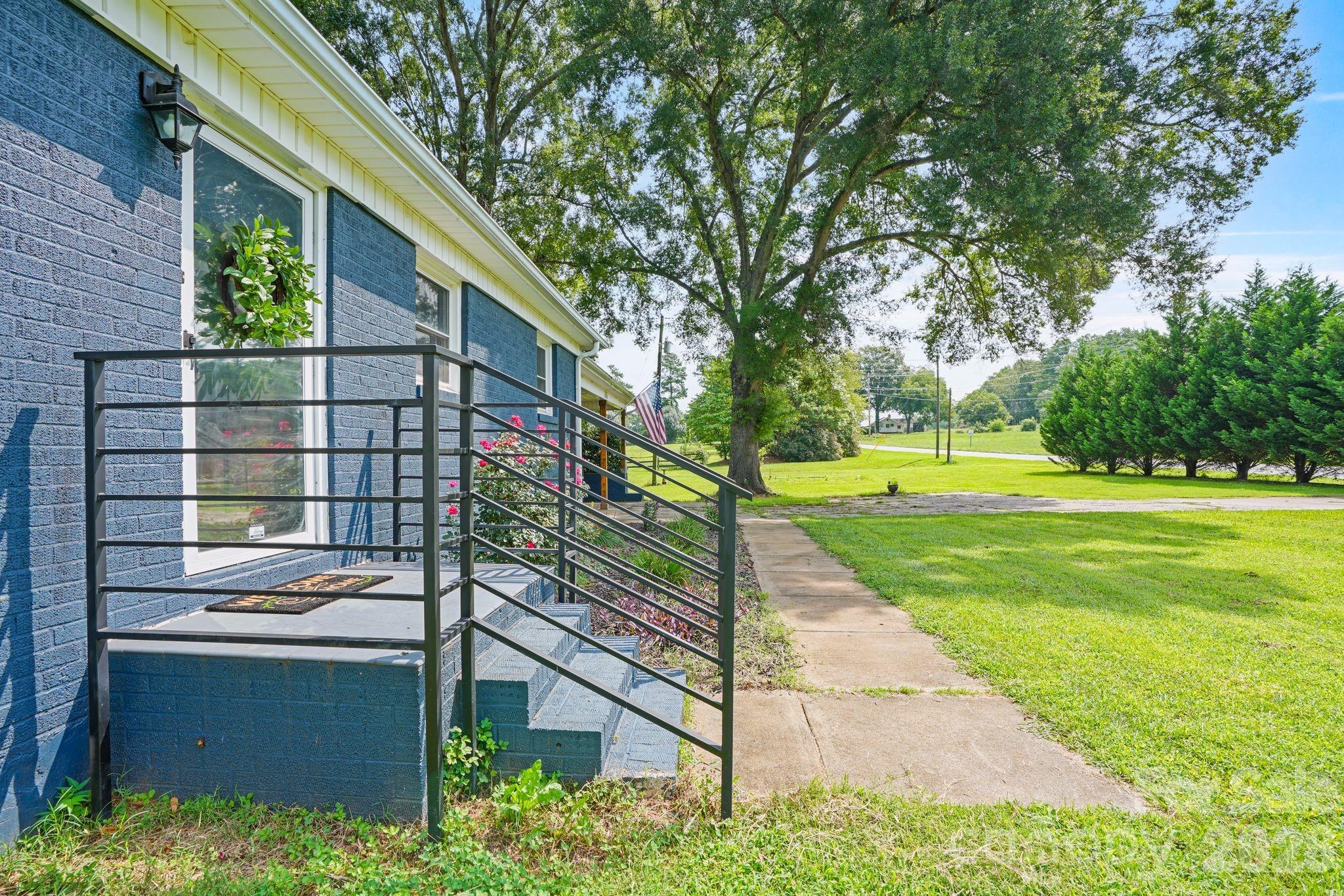 6268 Long Island Road