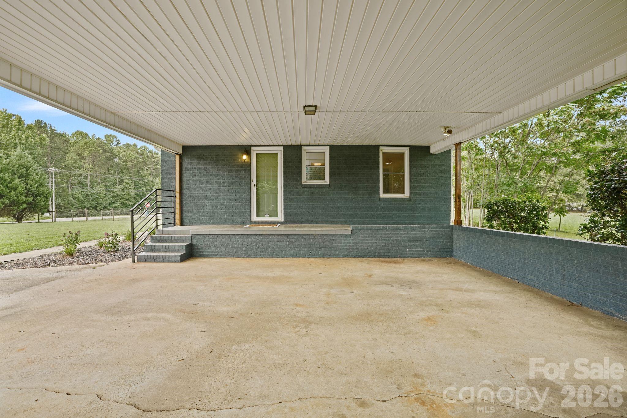 6268 Long Island Road