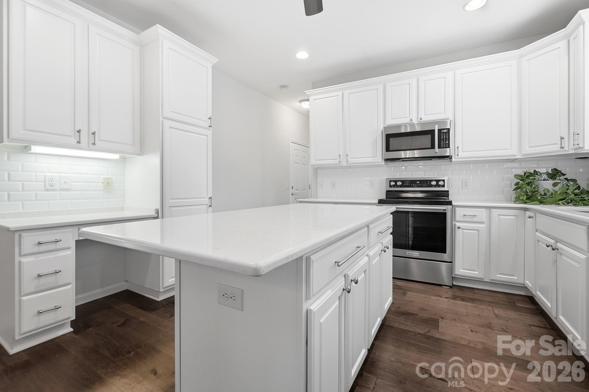 9218 Duckhorn Drive