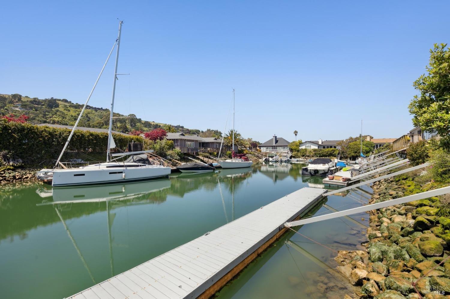 118 Saint Thomas Way