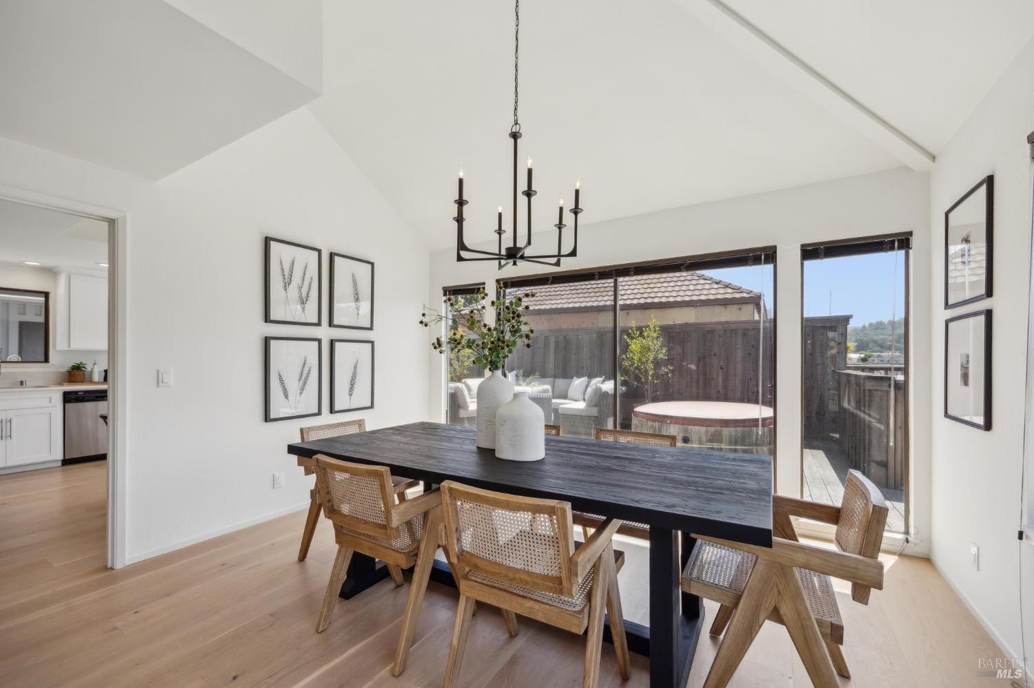 118 Saint Thomas Way