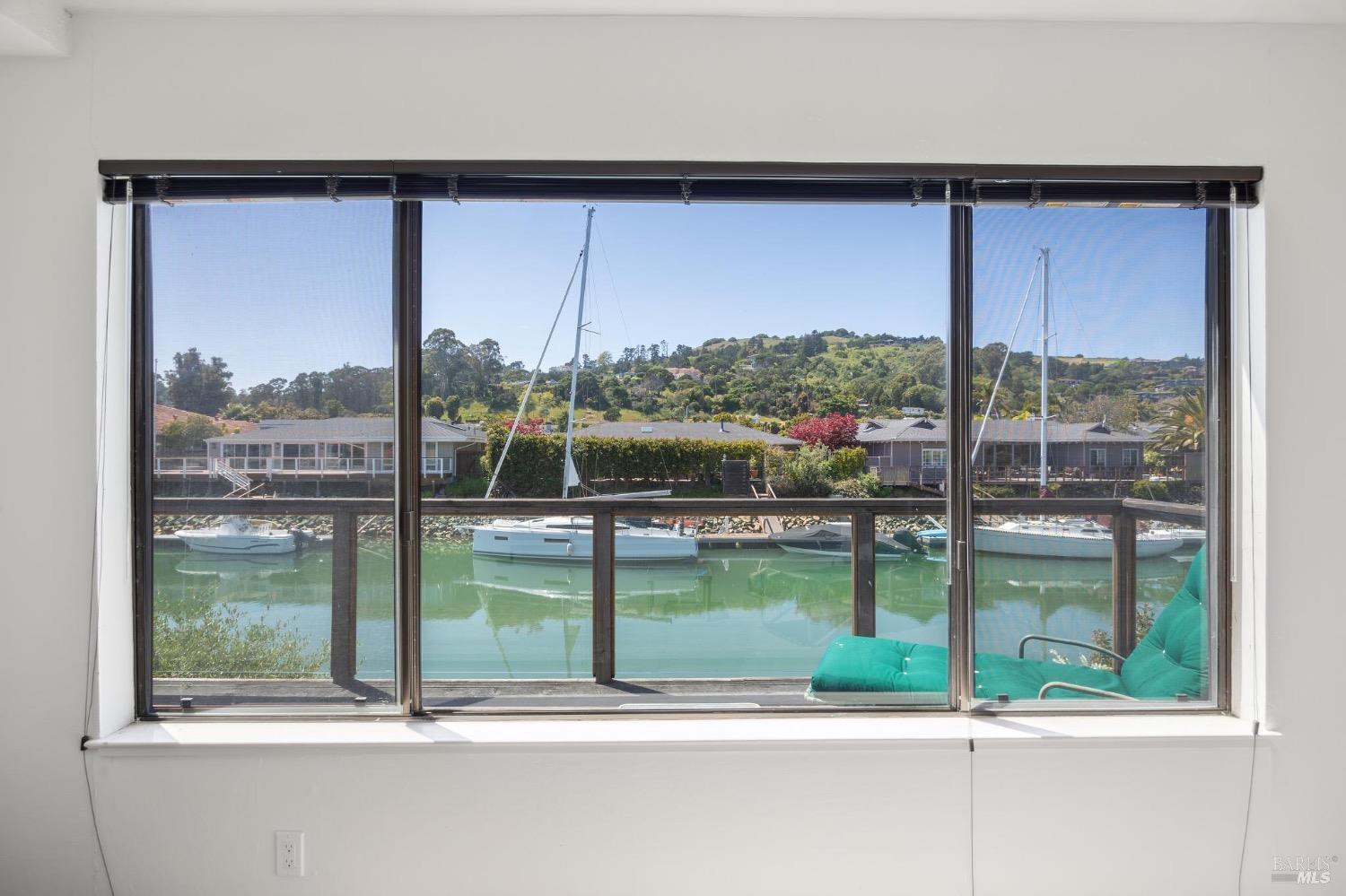 118 Saint Thomas Way