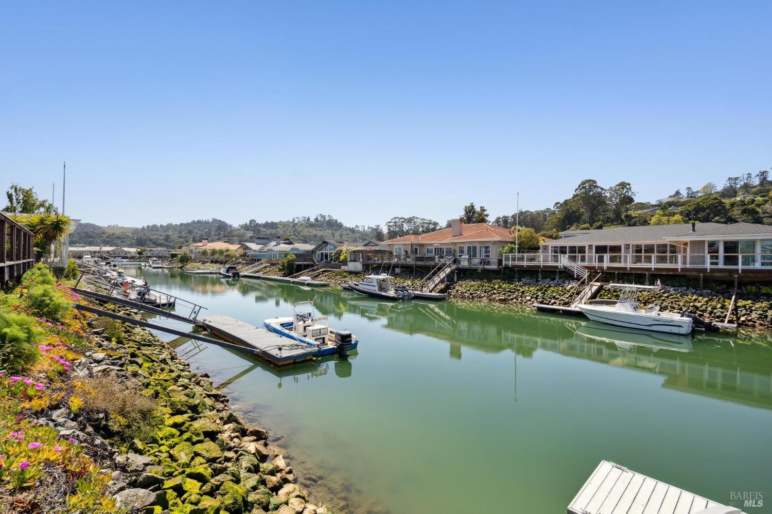 118 Saint Thomas Way