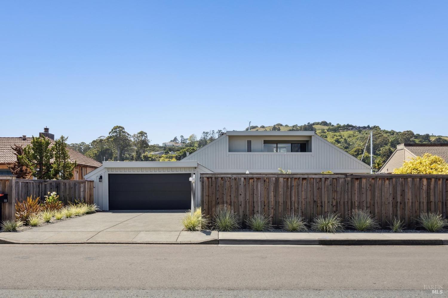 118 Saint Thomas Way