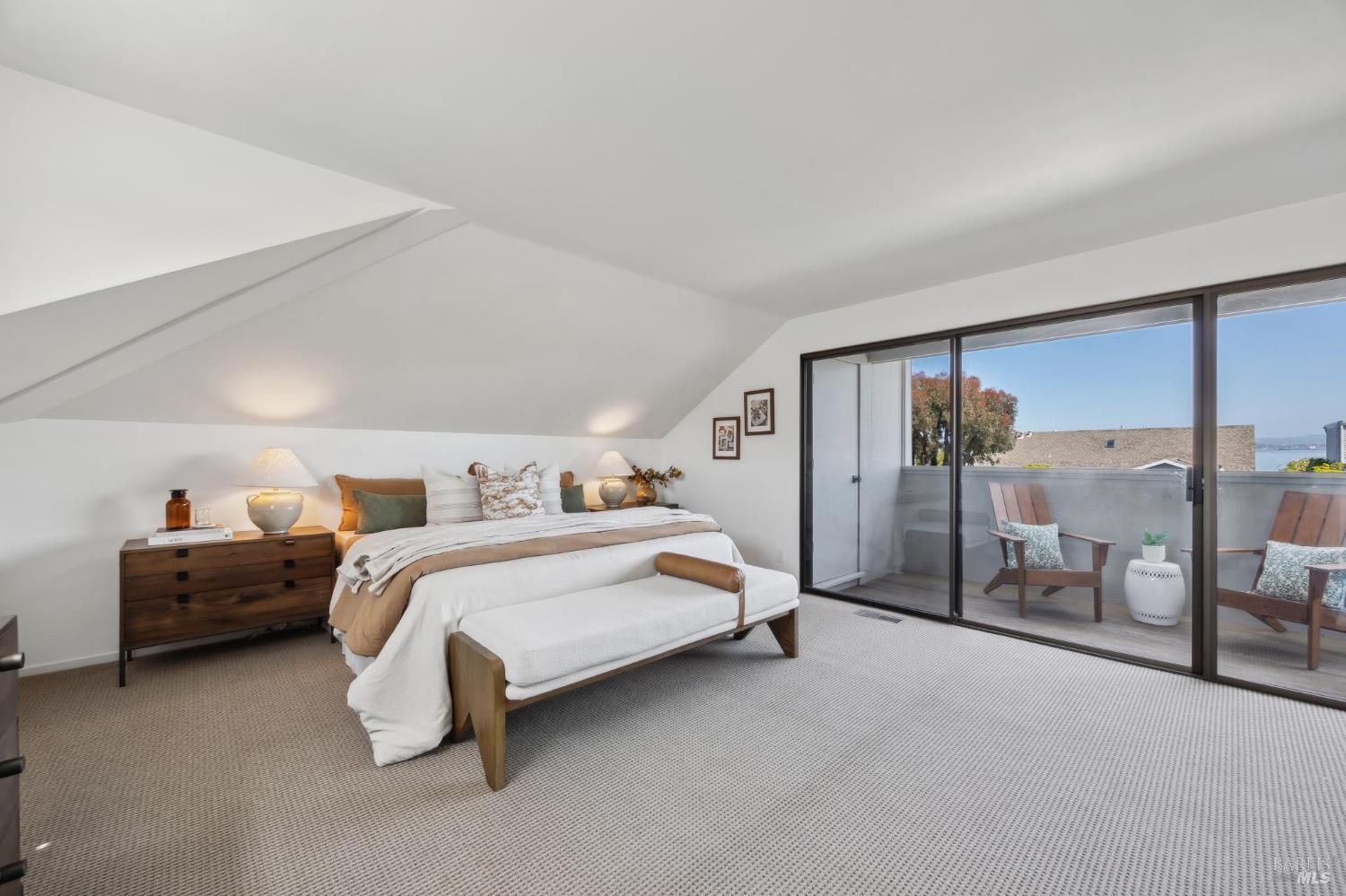 118 Saint Thomas Way