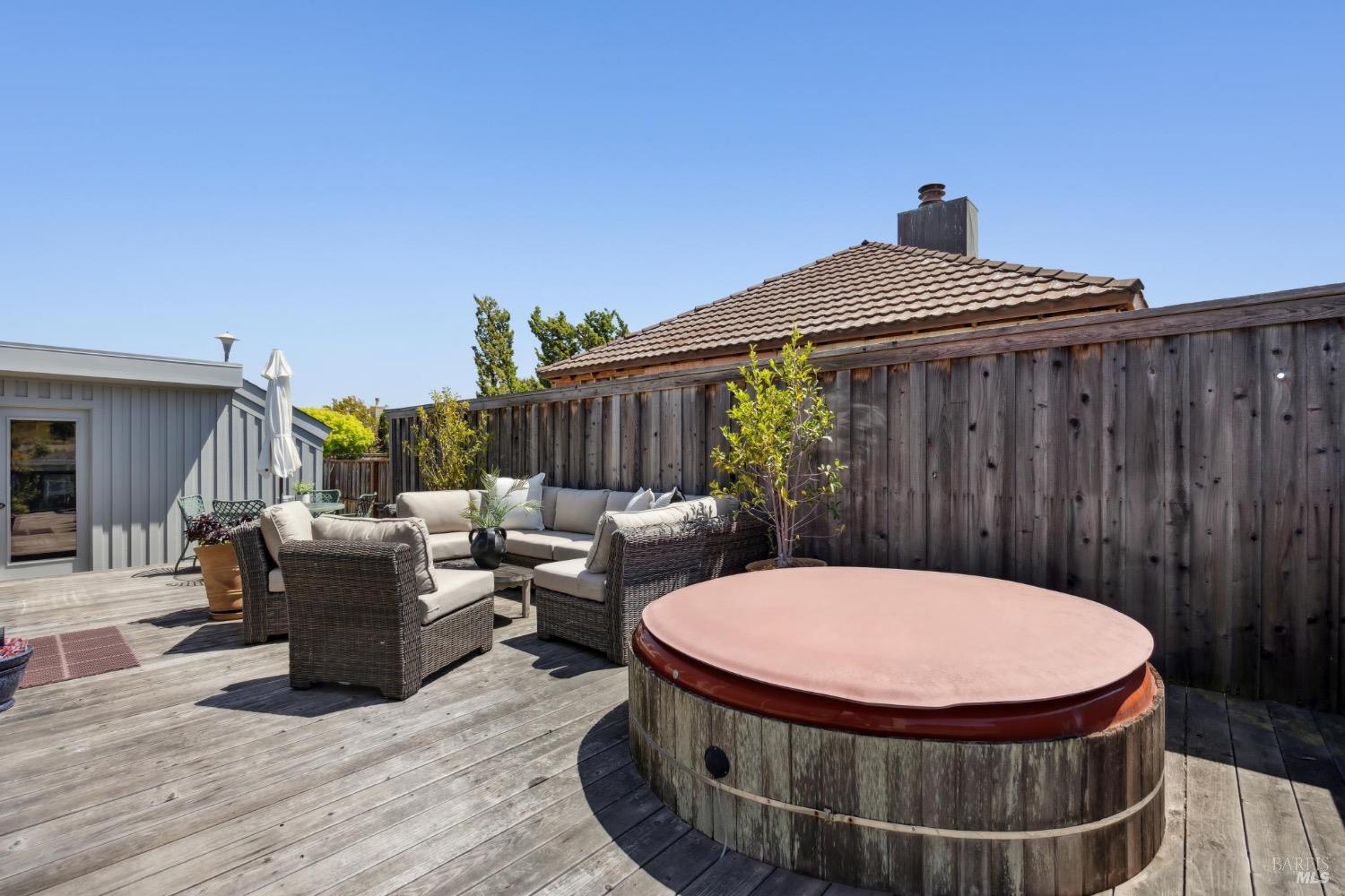 118 Saint Thomas Way