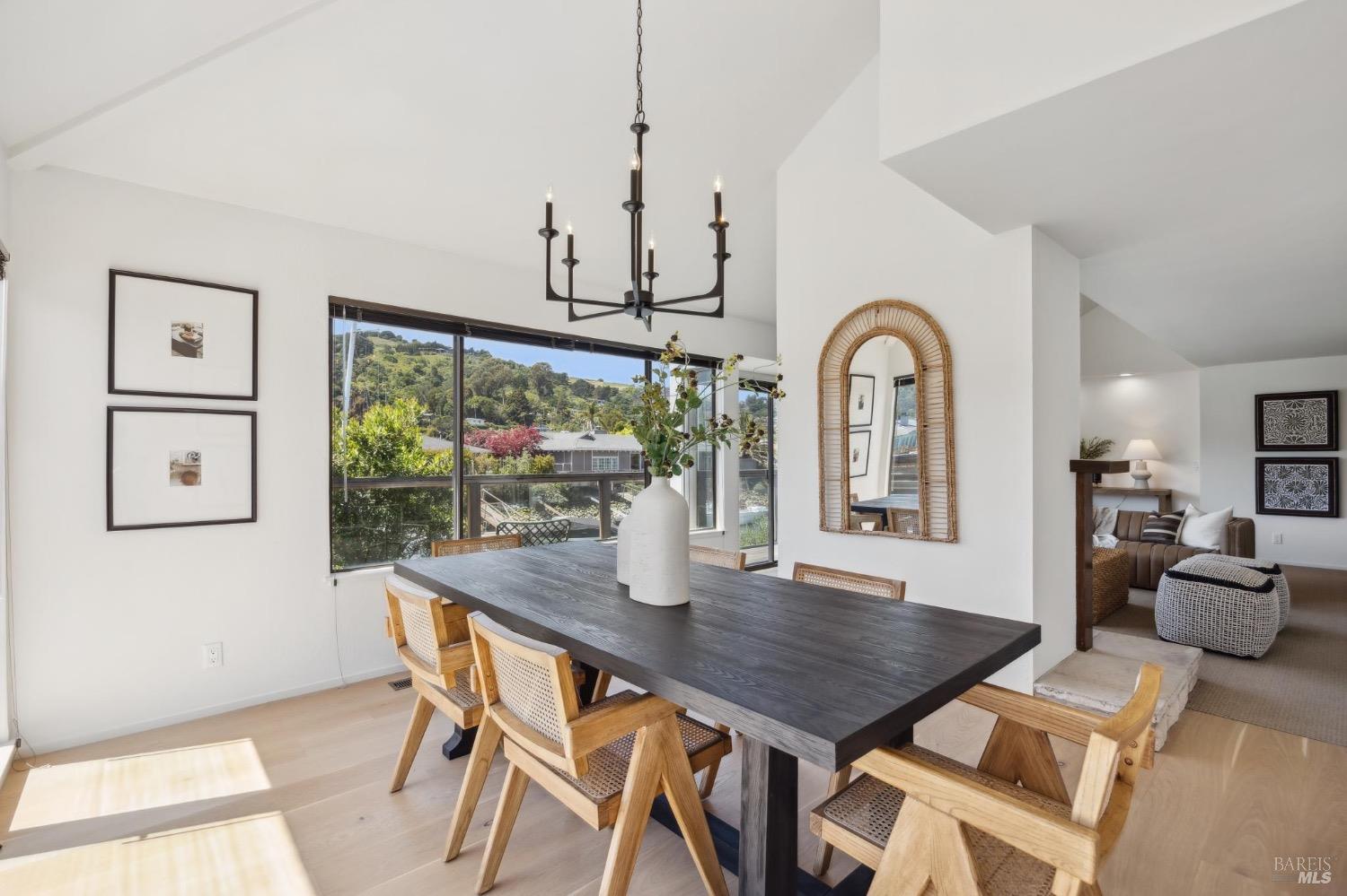 118 Saint Thomas Way